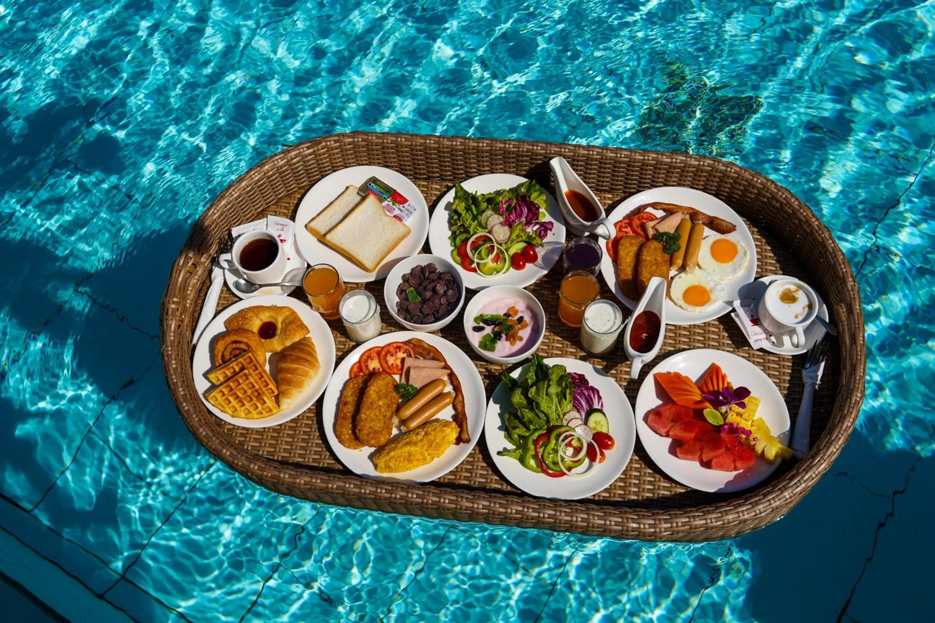 Food and drinks in Andakira Hotel - SHA Extra Plus