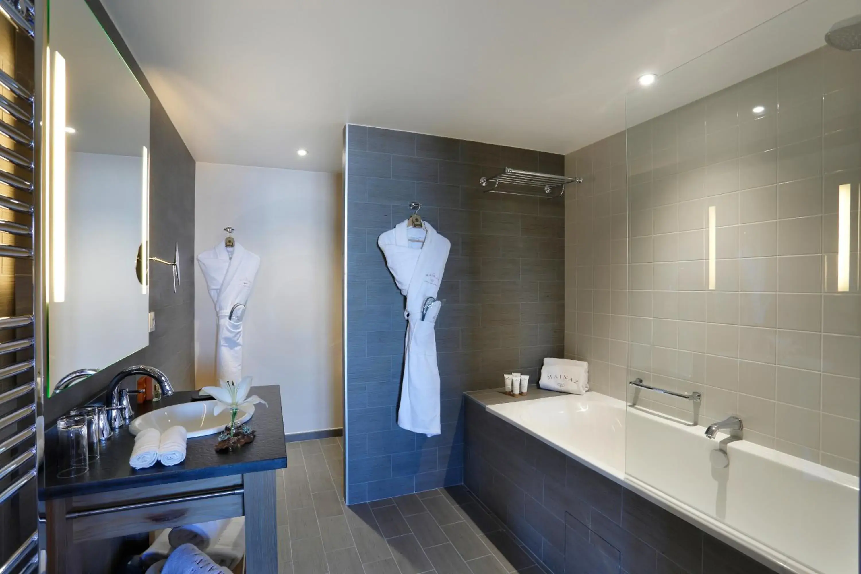 Two-Bedroom Apartment in La Mainaz Hôtel Restaurant Genève - Gex - Mijoux Two-Bedroom Apartment in La Mainaz Hôtel Restaurant Genève - Gex - Mijoux