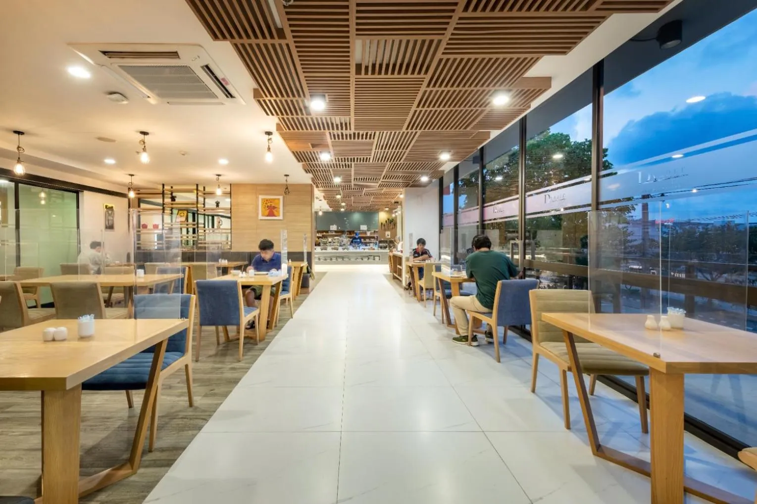 Restaurant/places to eat in PLAAI Prime Hotel Rayong SHA Extra Plus