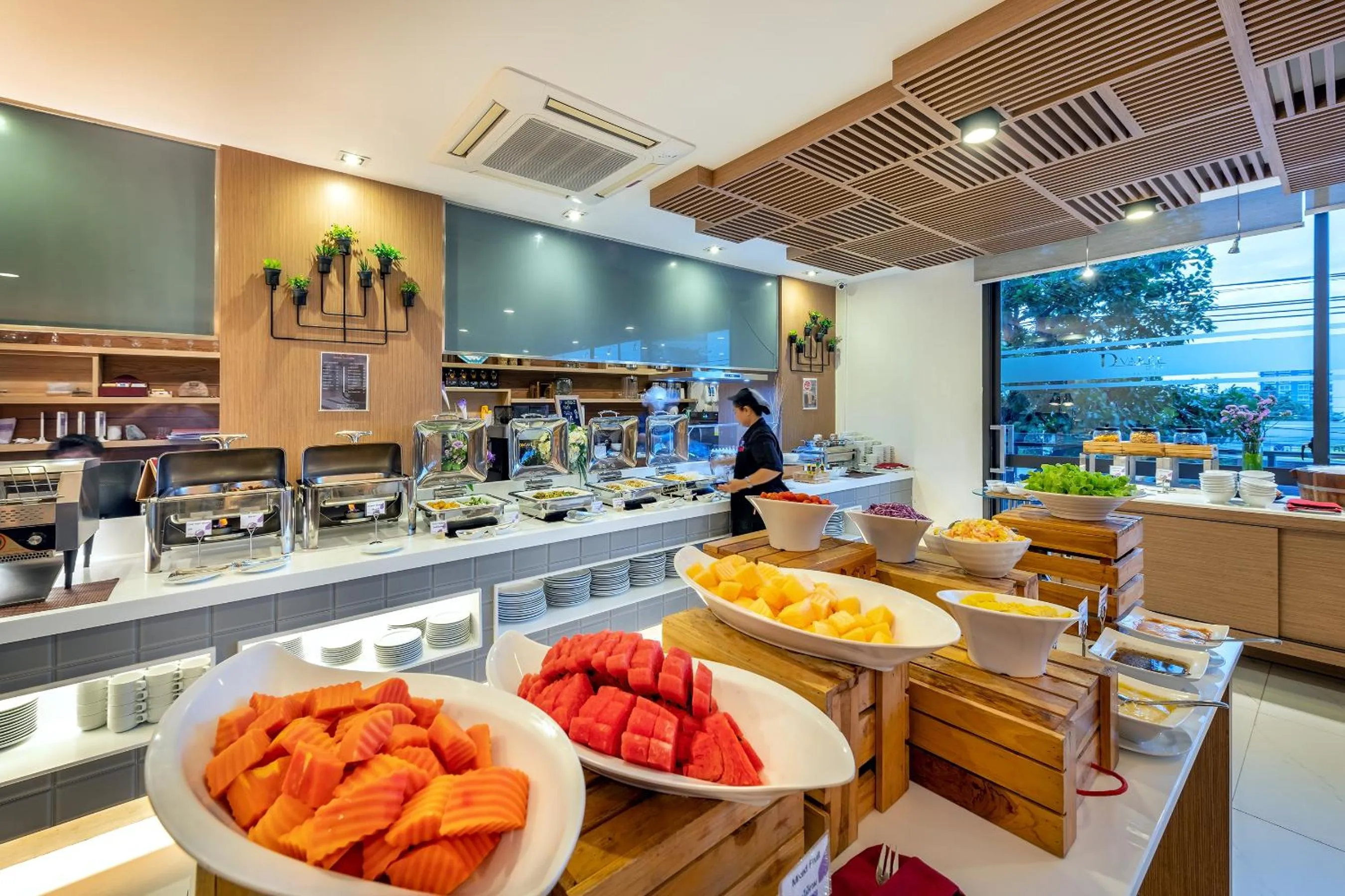 Restaurant/places to eat in PLAAI Prime Hotel Rayong SHA Extra Plus