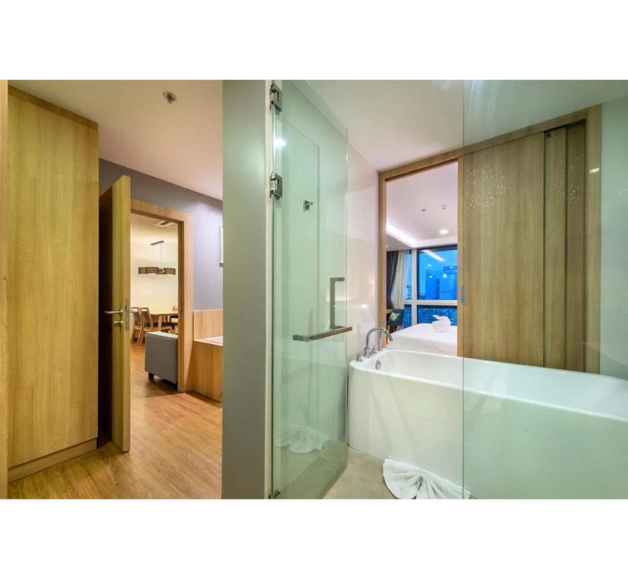 Bathroom, Bed in PLAAI Prime Hotel Rayong SHA Extra Plus
