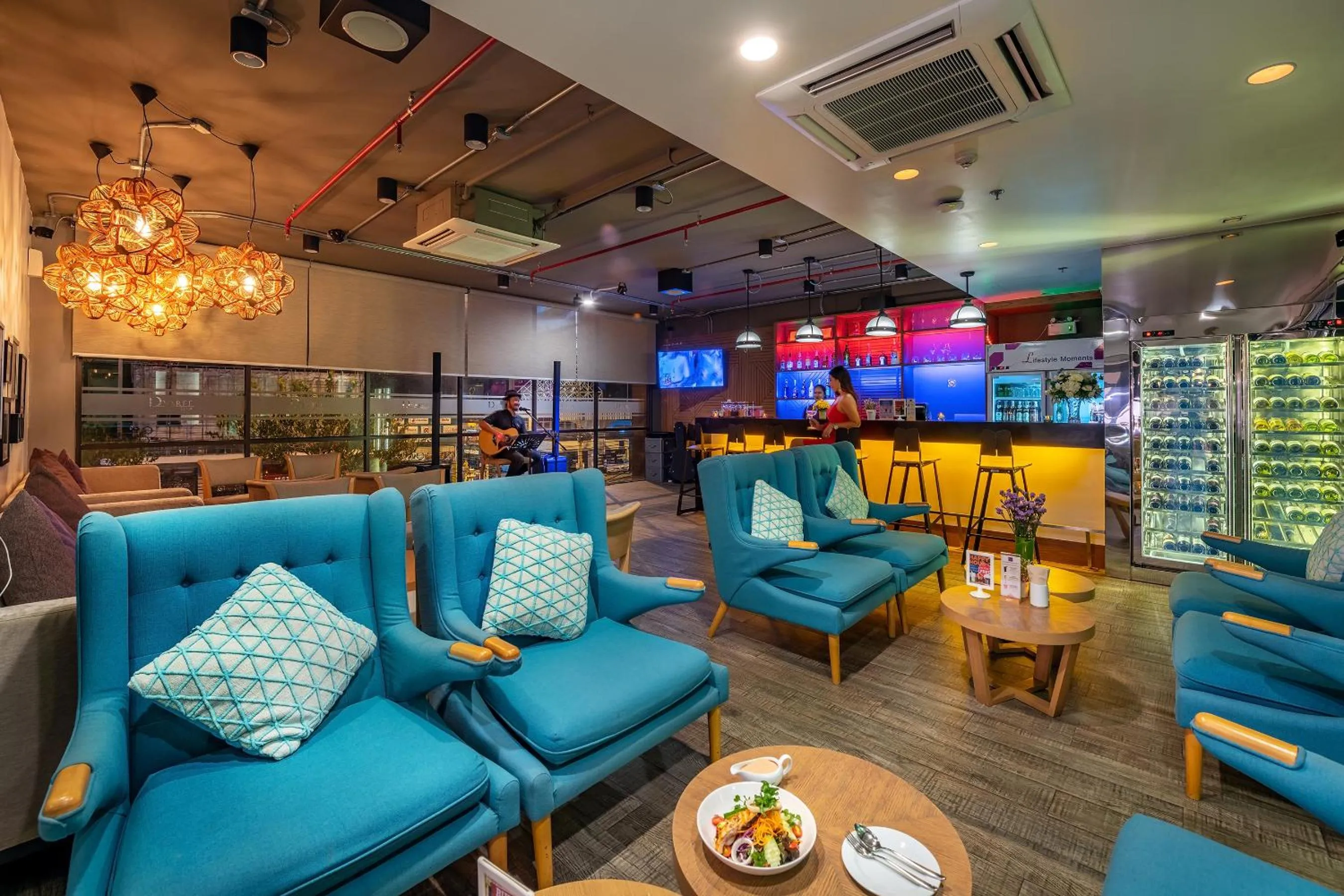 Lounge or bar in PLAAI Prime Hotel Rayong SHA Extra Plus