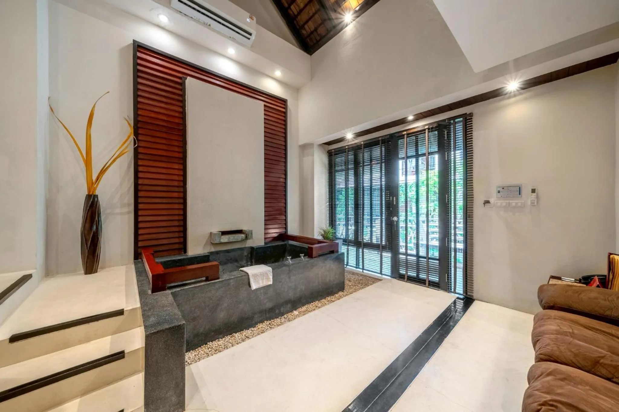 Hot Tub, Bed in Kirikayan Boutique Resort - SHA Extra Plus