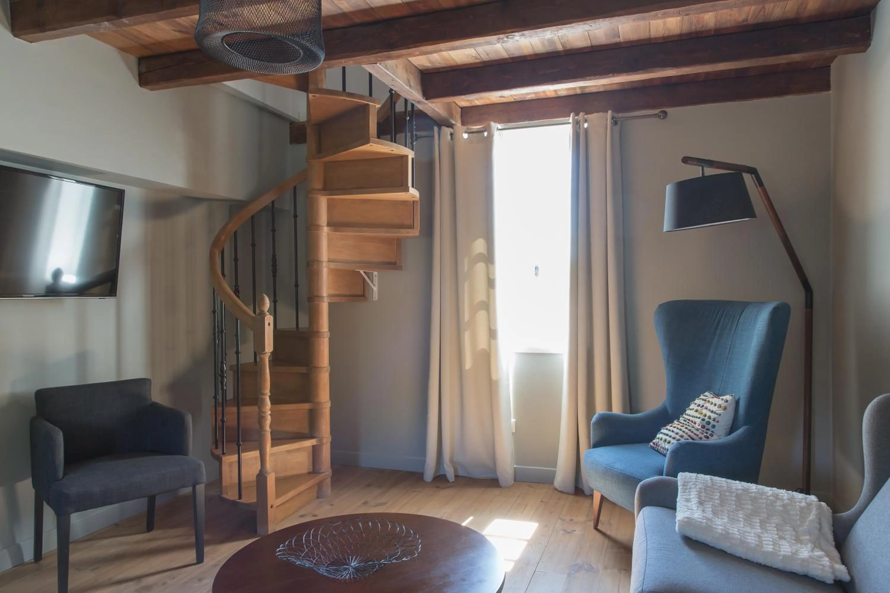 TV and multimedia in Le Mas des Alexandrins