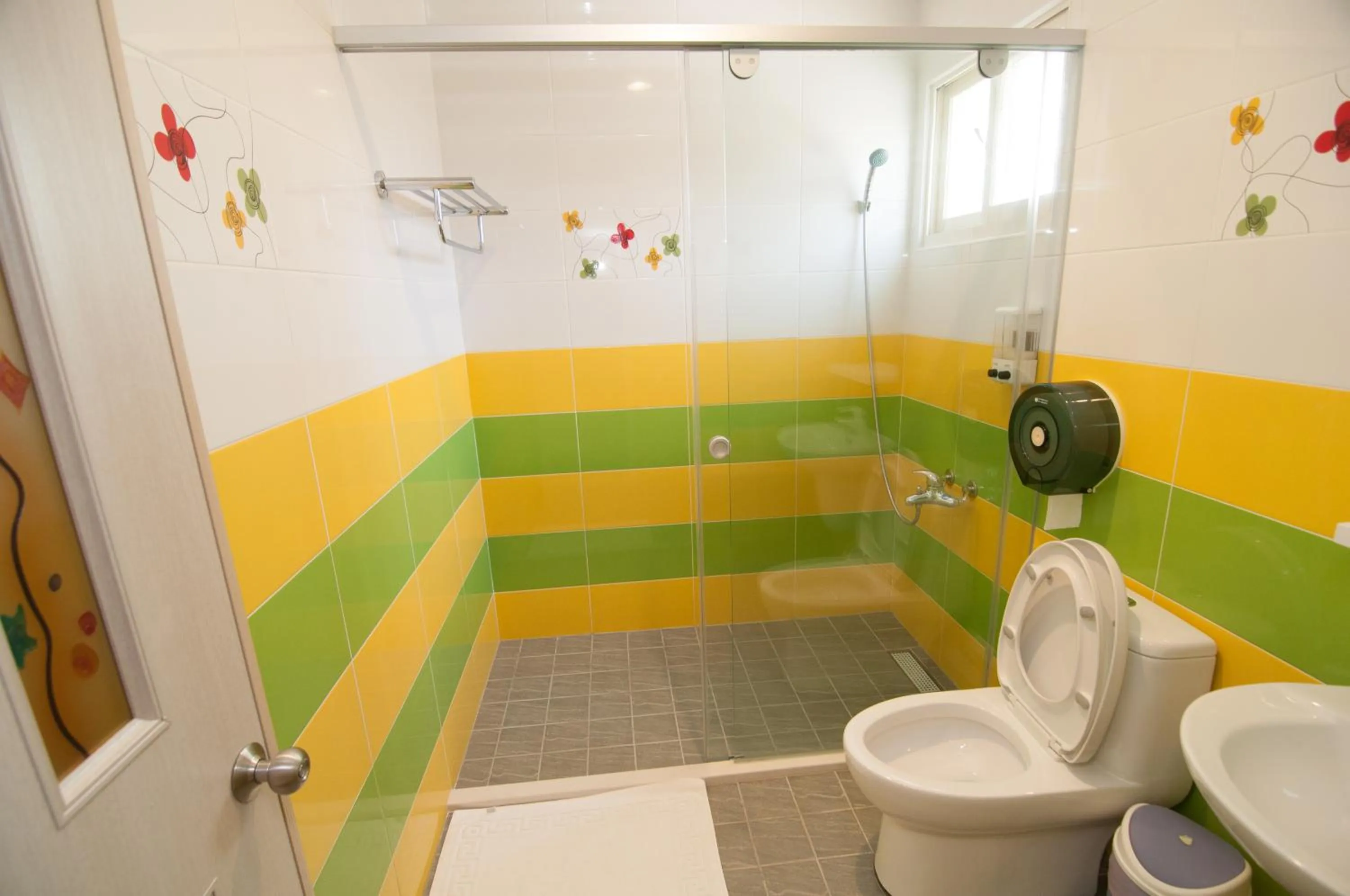 Shower in Dream Homestay