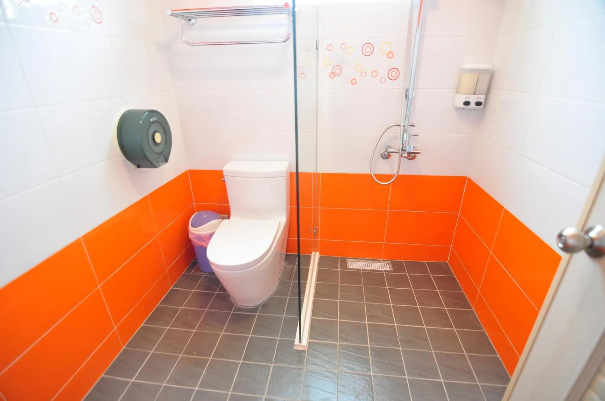 Shower in Dream Homestay