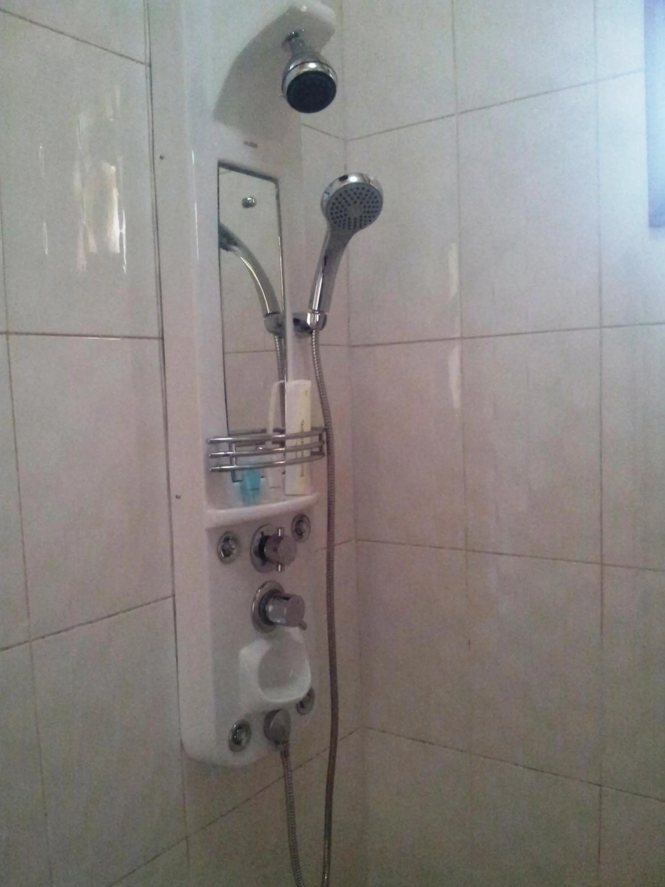 Bathroom in Dich Comfort Hotel - Main Branch