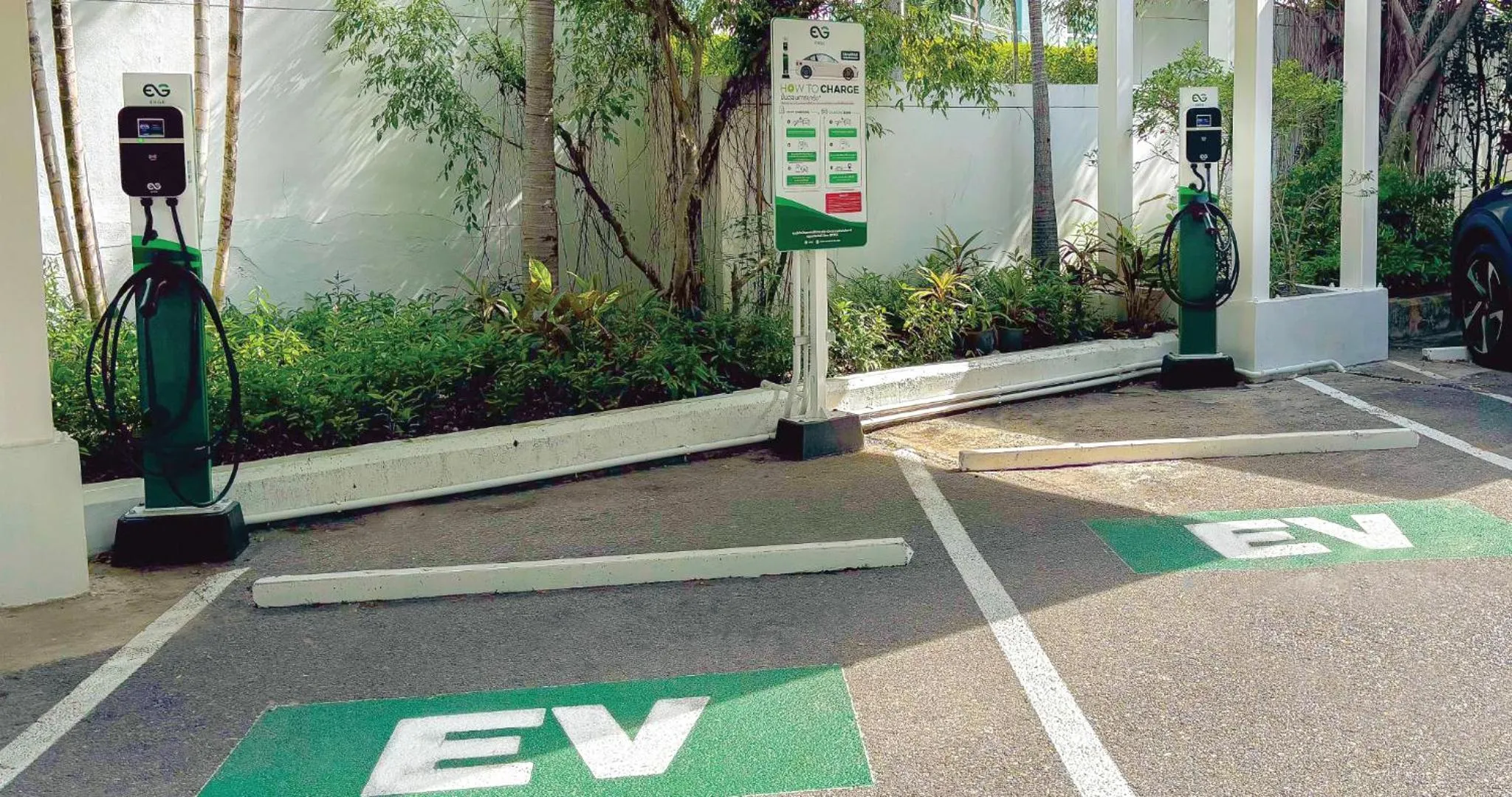 Parking in Mövenpick Asara Resort & Spa Hua Hin