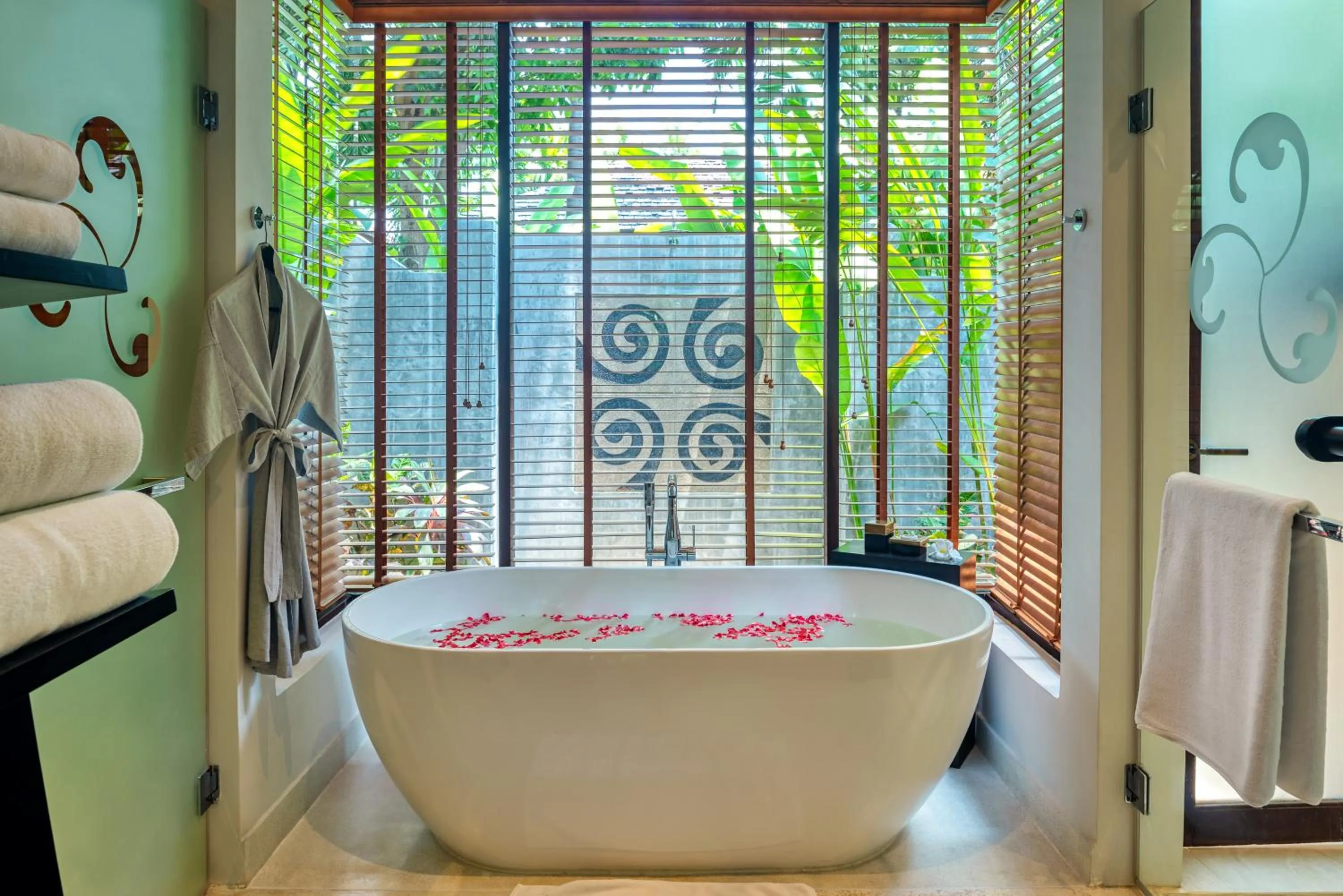 Bathroom, Bed in Mövenpick Asara Resort & Spa Hua Hin