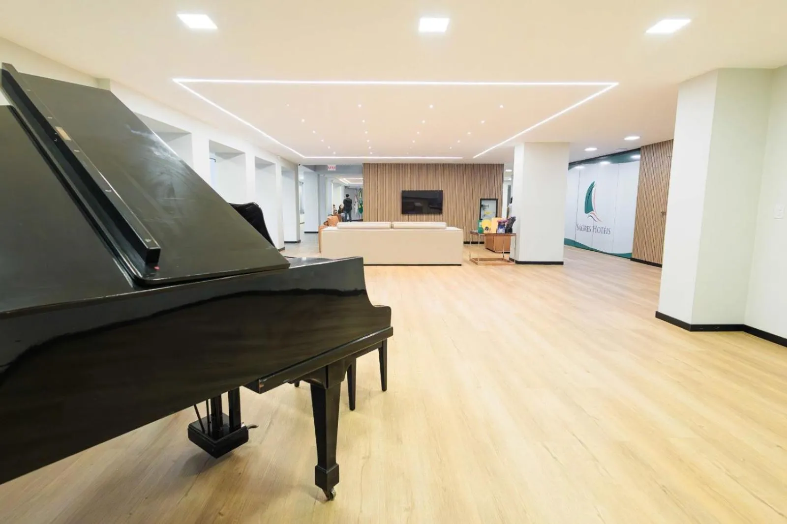 Seating area in Hotel Évora by Rede Sagres