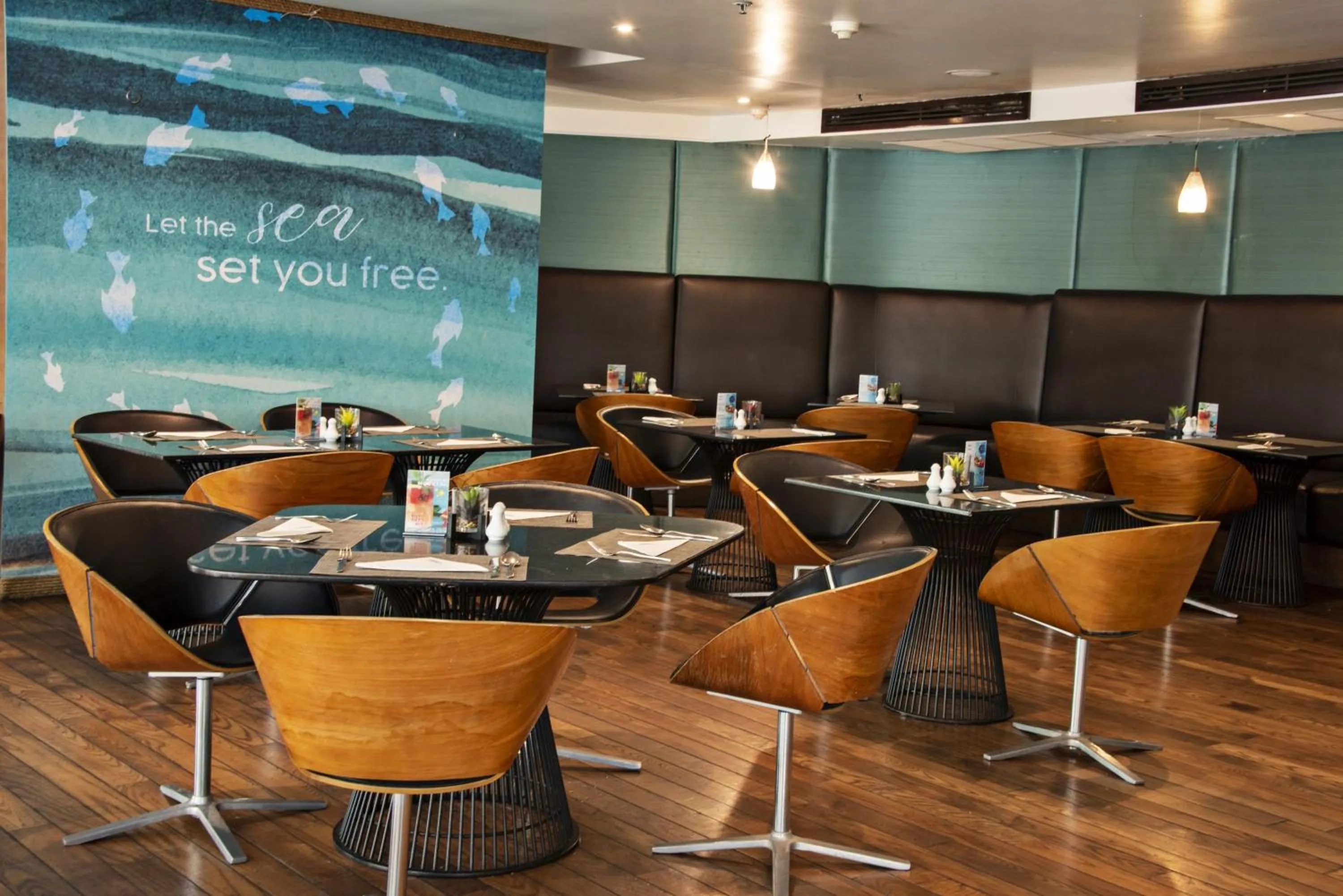 Restaurant/places to eat in Hotel Baraquda Heeton Pattaya by Compass Hospitality