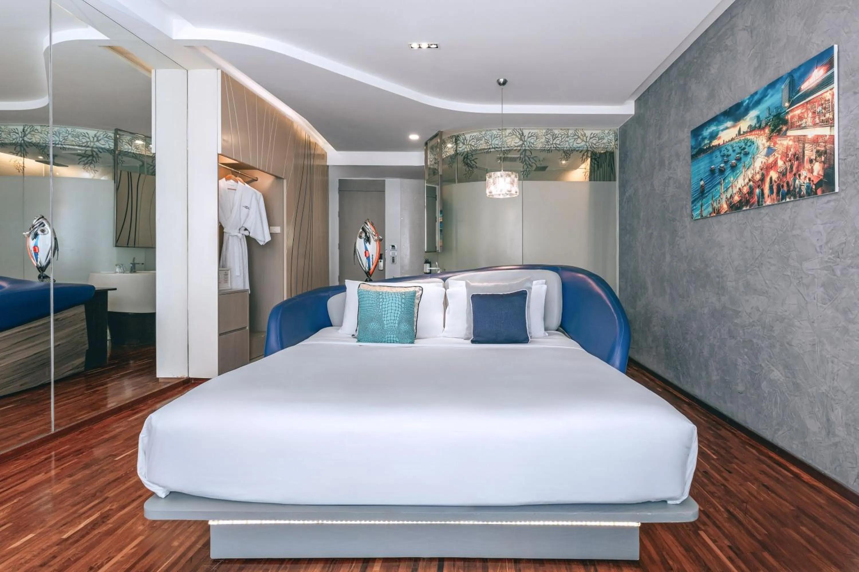 Bed in Hotel Baraquda Heeton Pattaya by Compass Hospitality