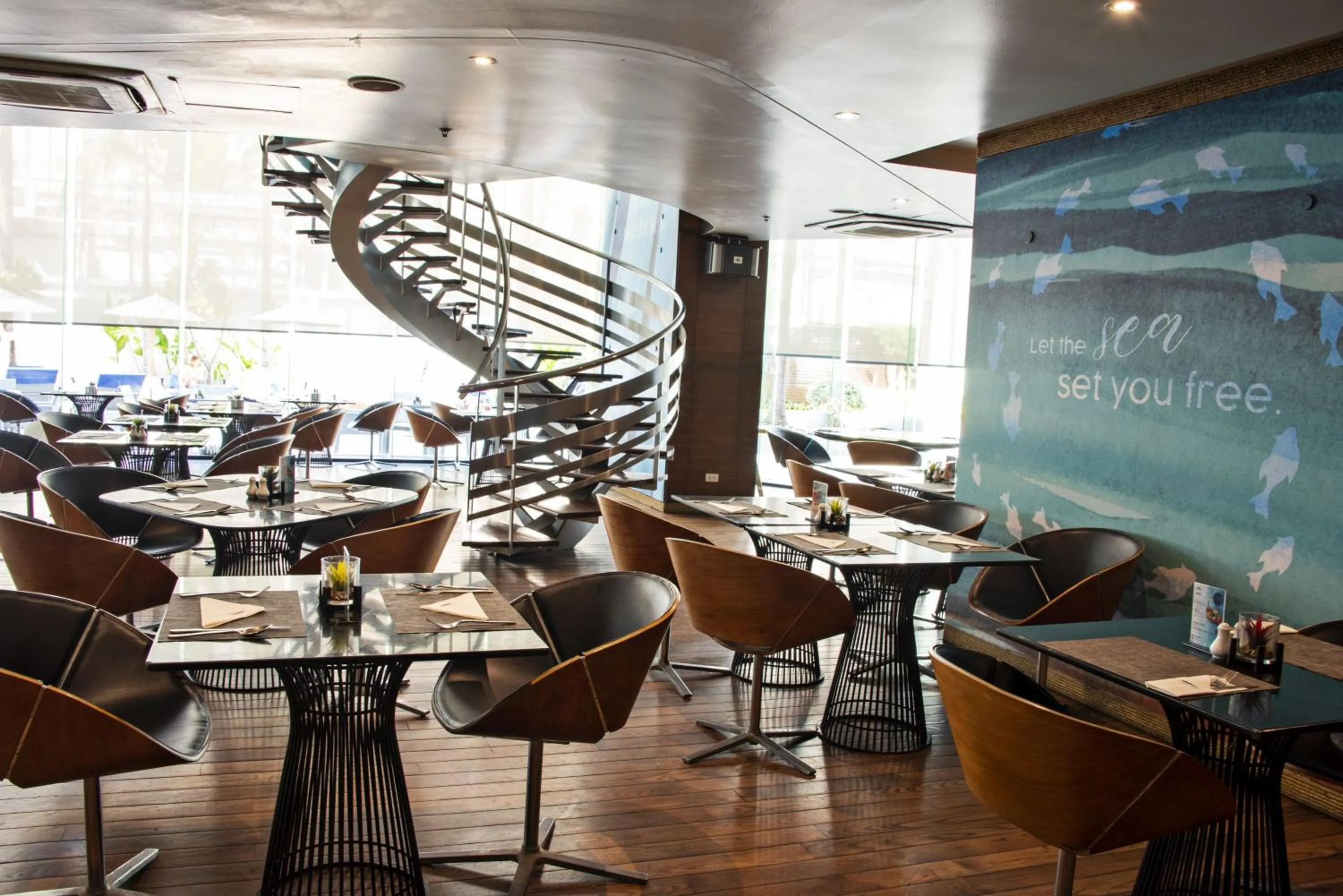 Restaurant/places to eat in Hotel Baraquda Heeton Pattaya by Compass Hospitality