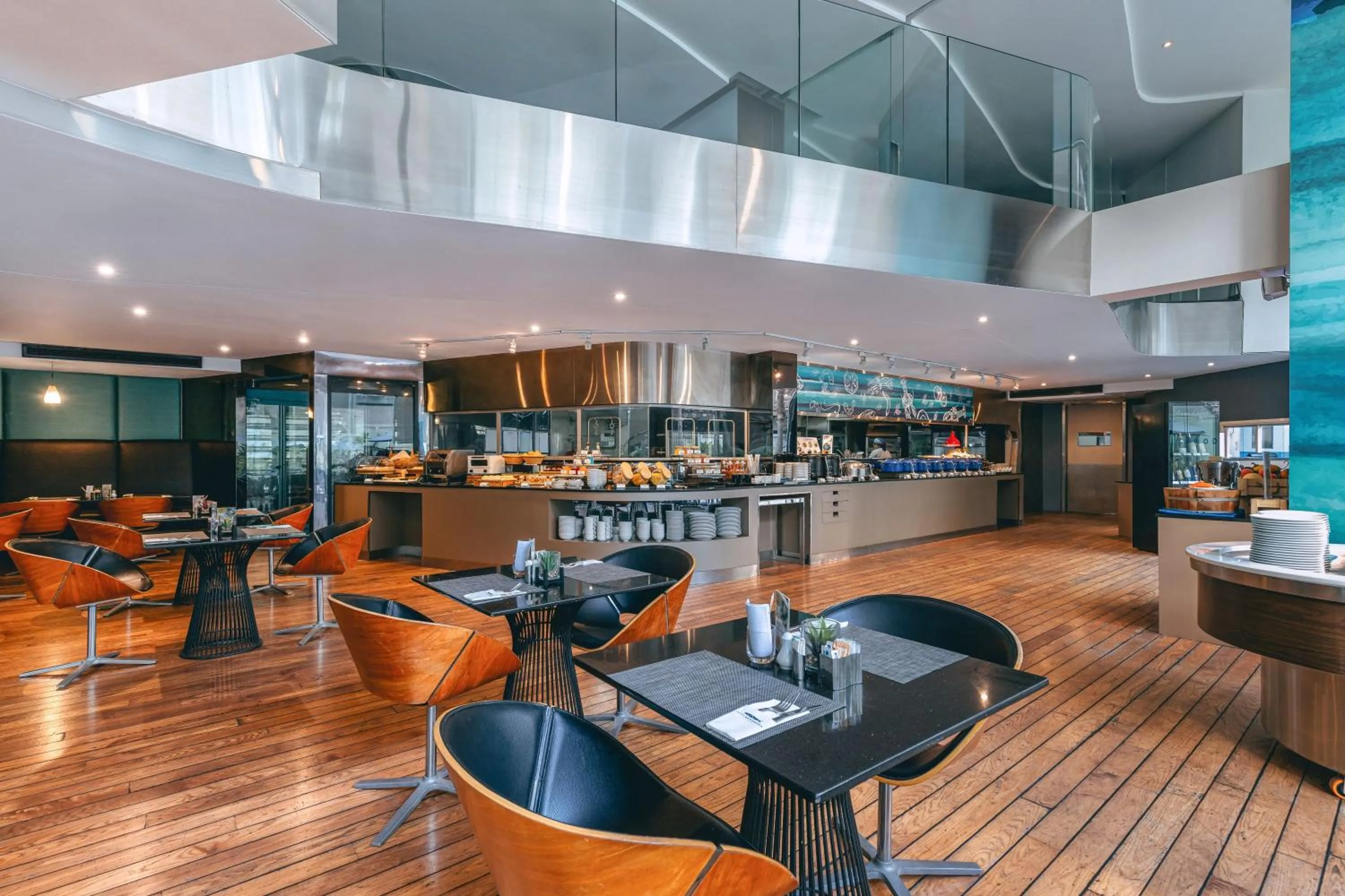 Restaurant/places to eat in Hotel Baraquda Heeton Pattaya by Compass Hospitality