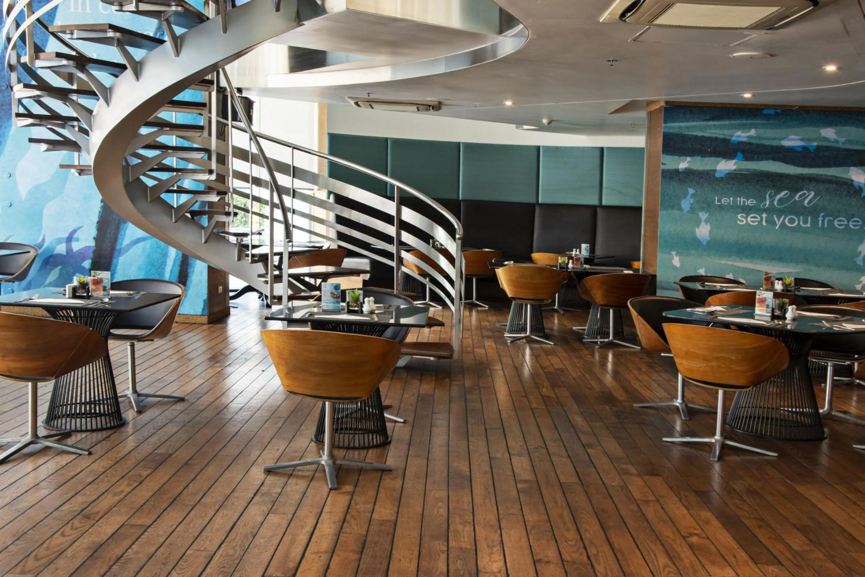 Restaurant/places to eat in Hotel Baraquda Heeton Pattaya by Compass Hospitality