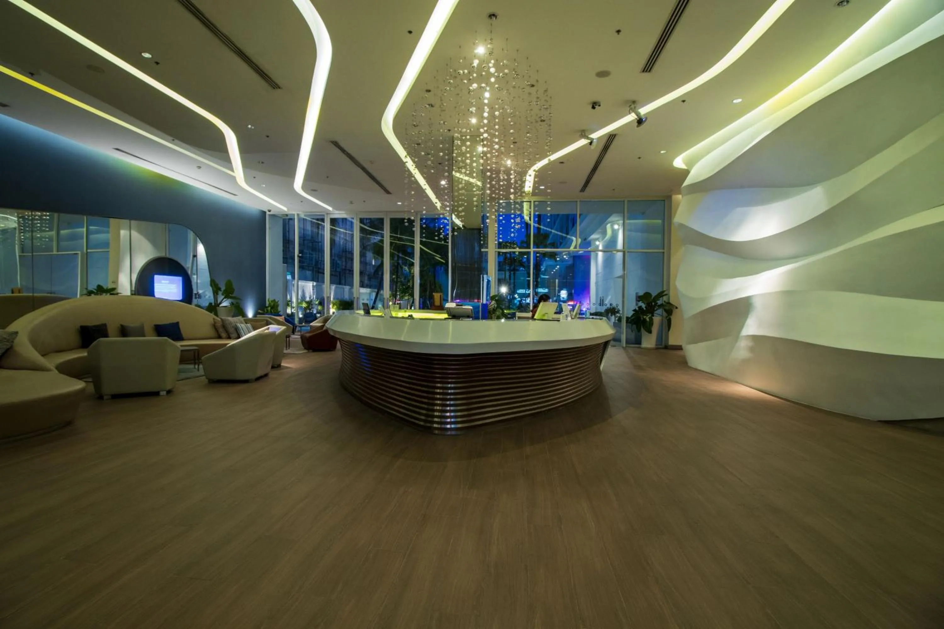 Lobby or reception in Hotel Baraquda Heeton Pattaya by Compass Hospitality