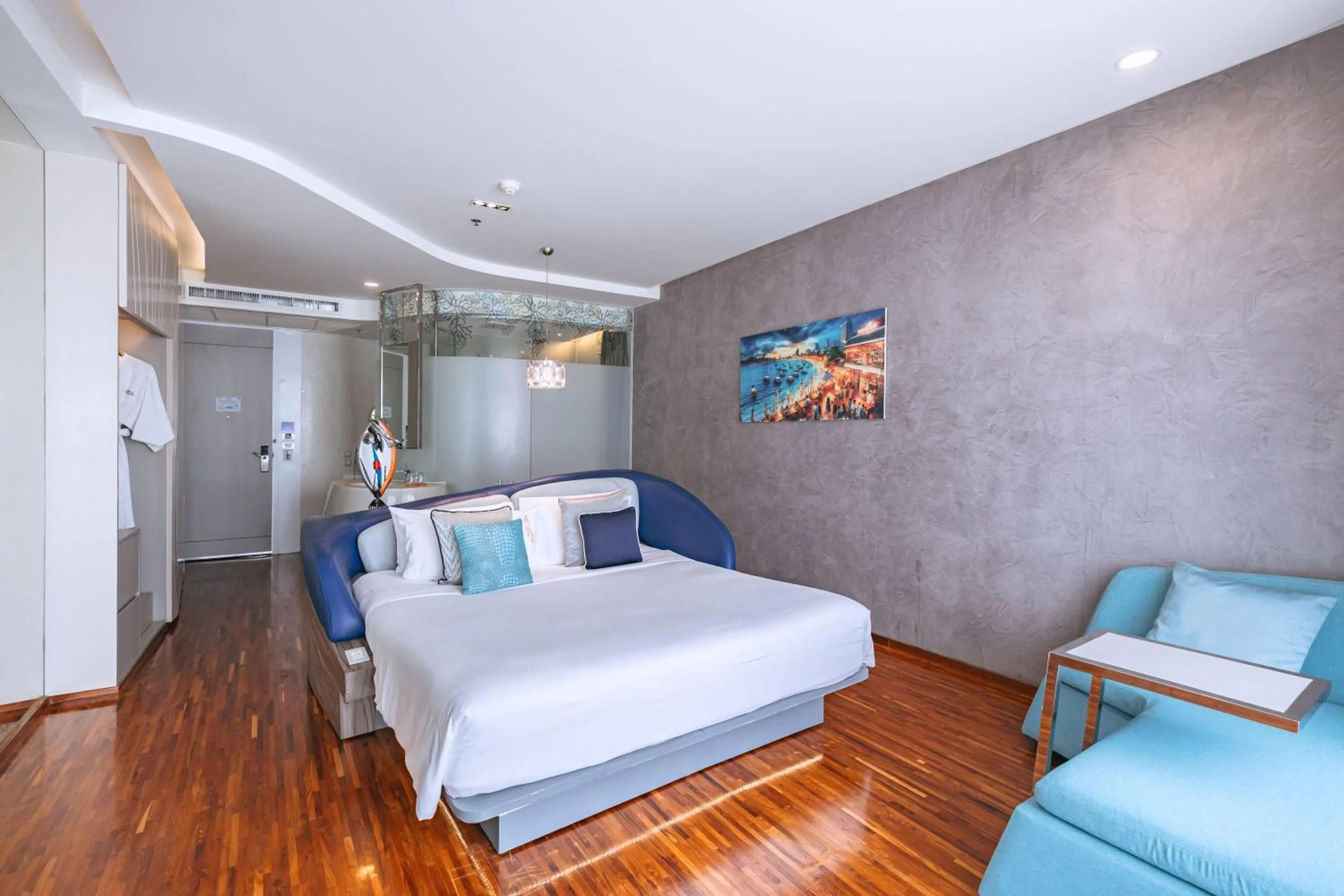 Bed in Hotel Baraquda Heeton Pattaya by Compass Hospitality