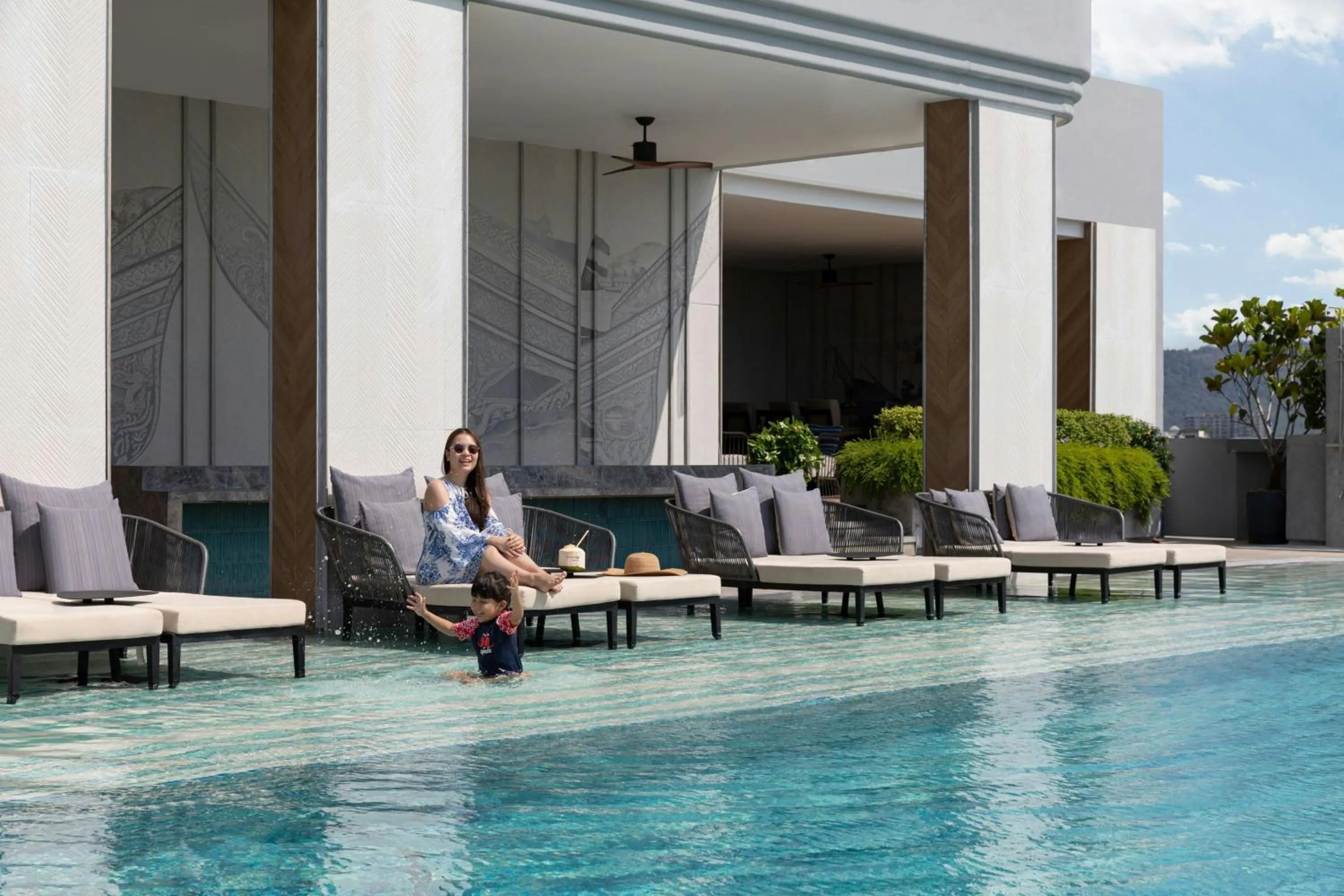 Swimming pool in Courtyard by Marriott Phuket Town