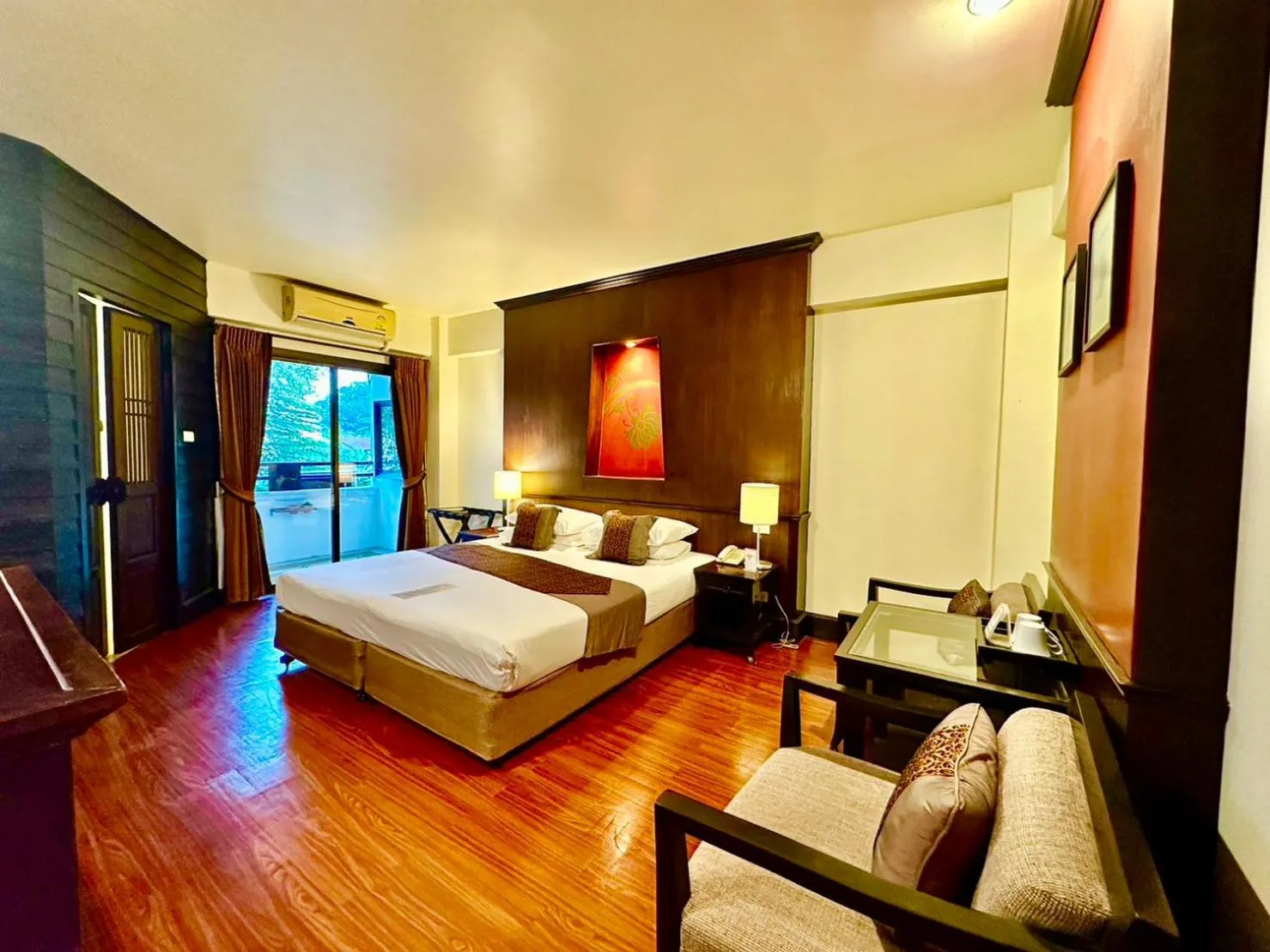 Bed in Chiangmai Gate Hotel