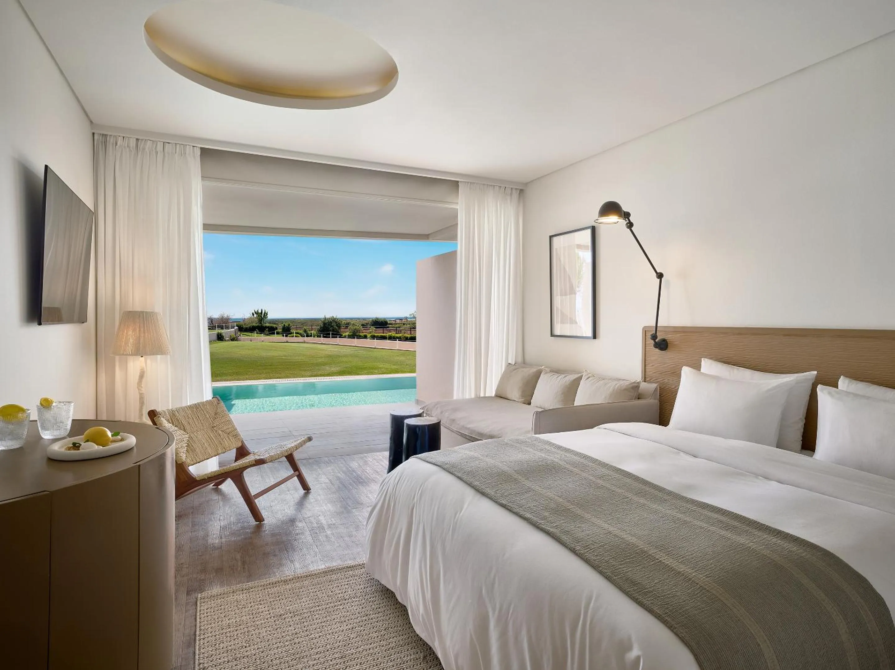 Bed in Grecotel Astir Palace