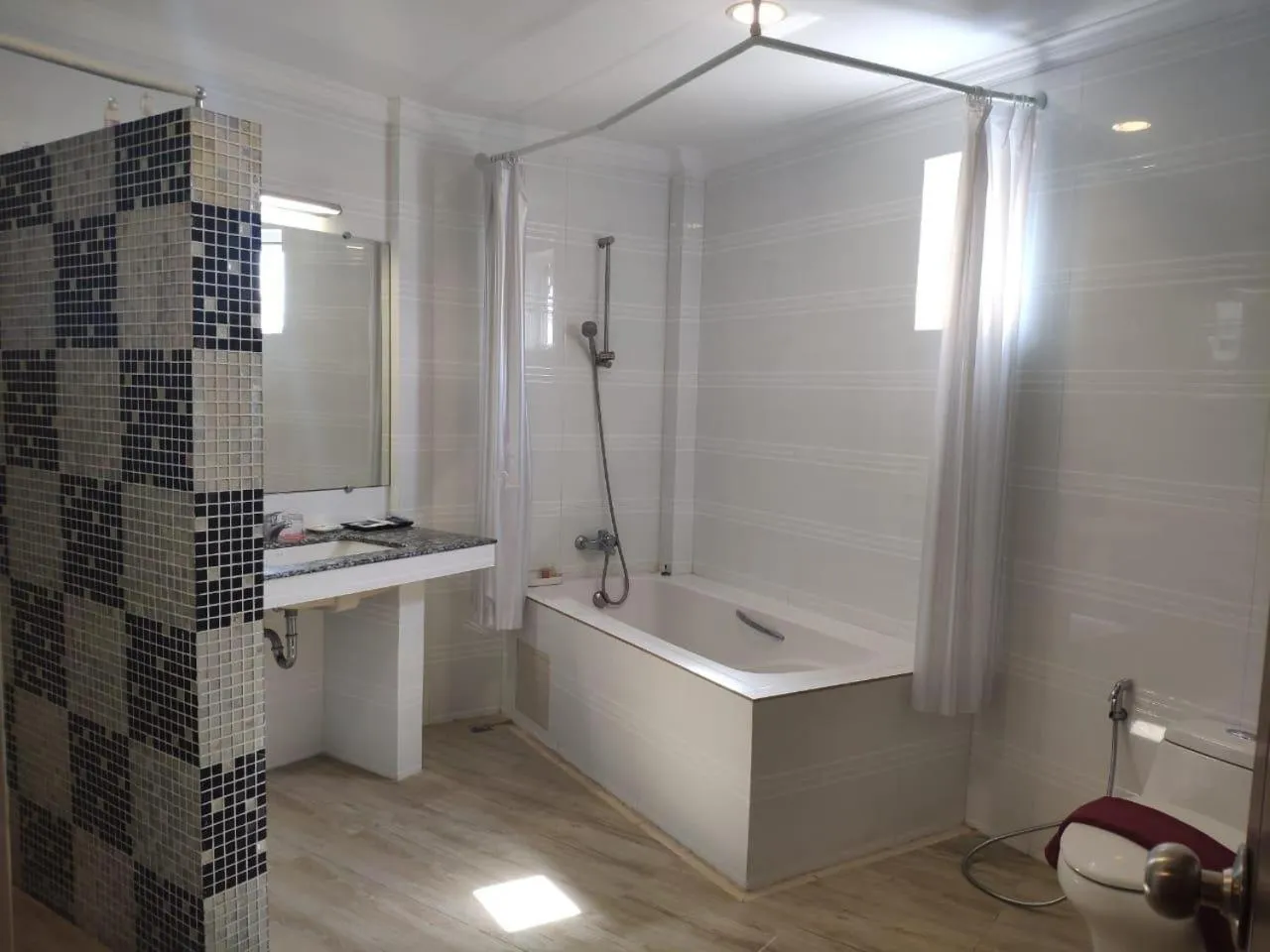 Toilet in Serene Valley Hotel