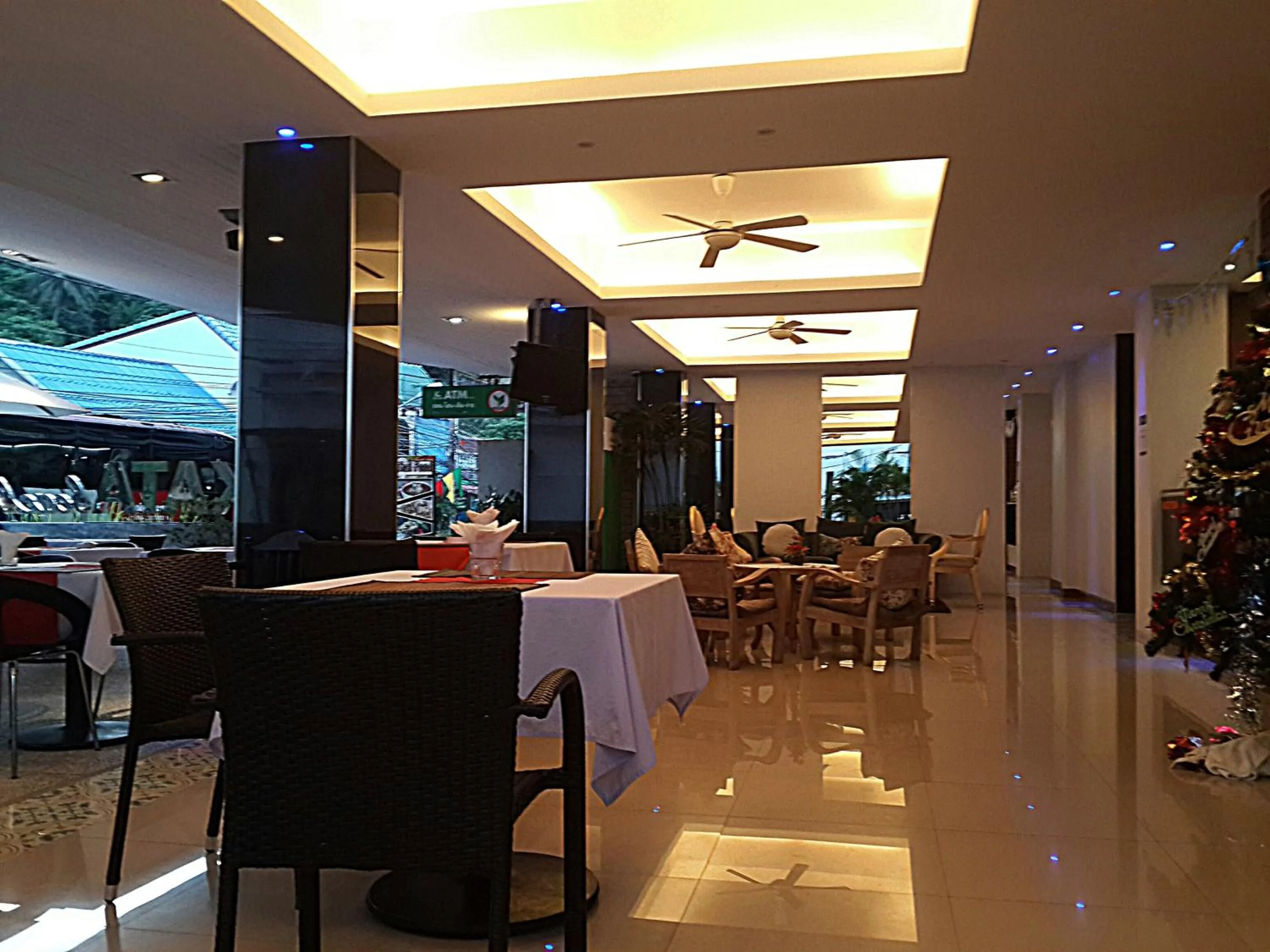 Restaurant/places to eat in Kata Beach Studio Phuket