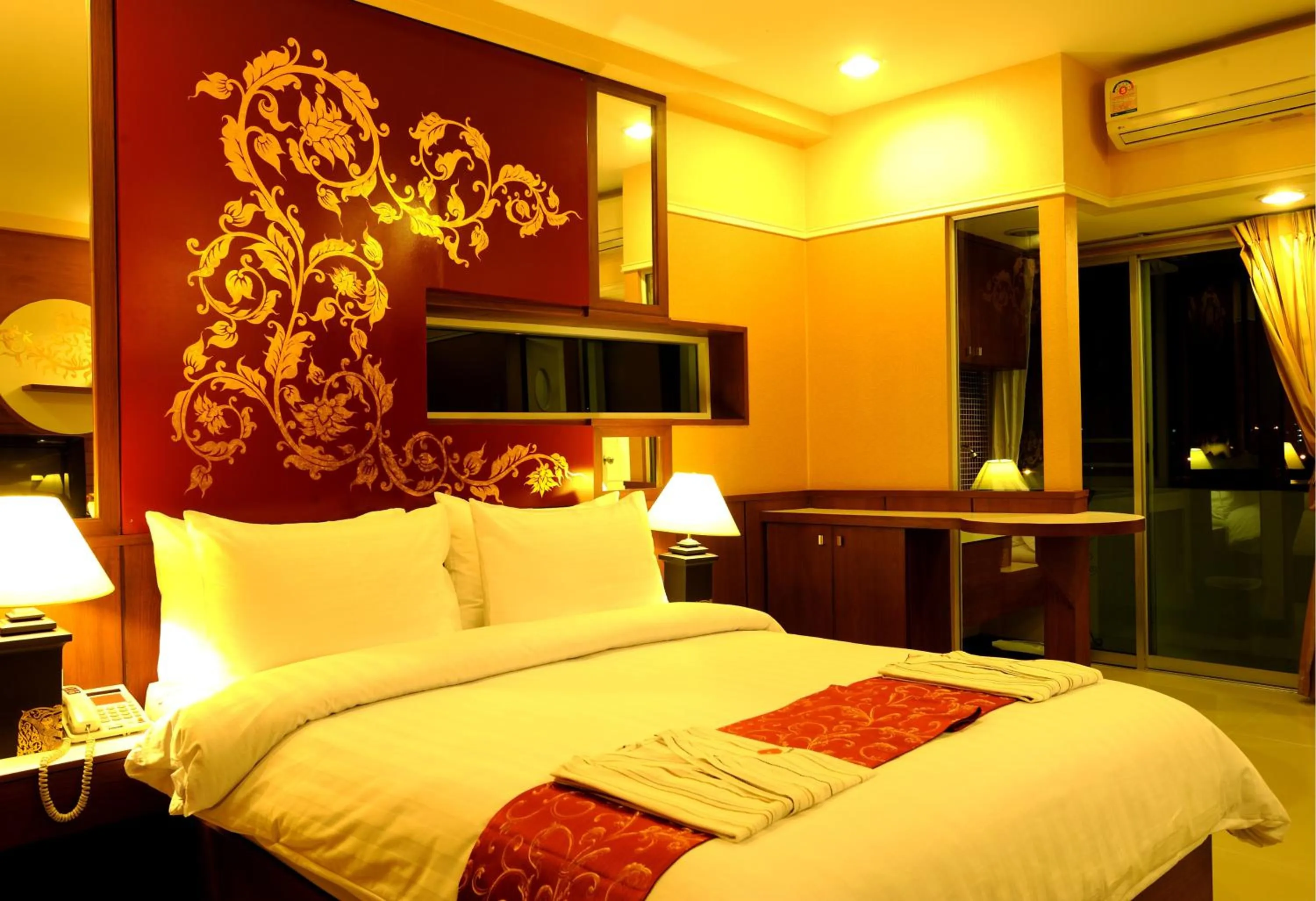 Photo of the whole room, Bed in Mariya Boutique Hotel At Suvarnabhumi Airport