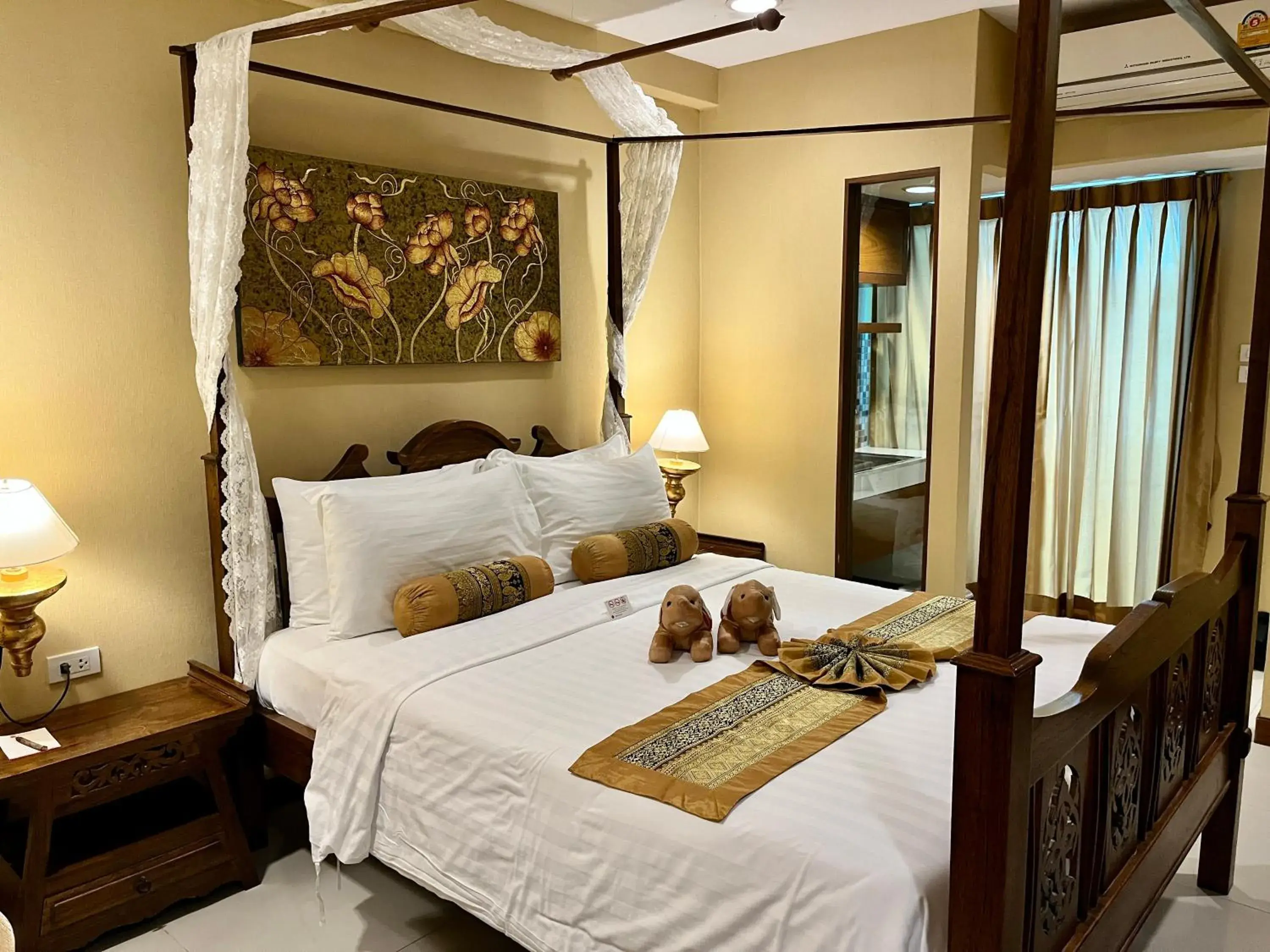 Superior Queen Room with Free Round-Trip Airport Transfer in Mariya Boutique Hotel At Suvarnabhumi Airport Superior Queen Room with Free Round-Trip Airport Transfer in Mariya Boutique Hotel At Suvarnabhumi Airport