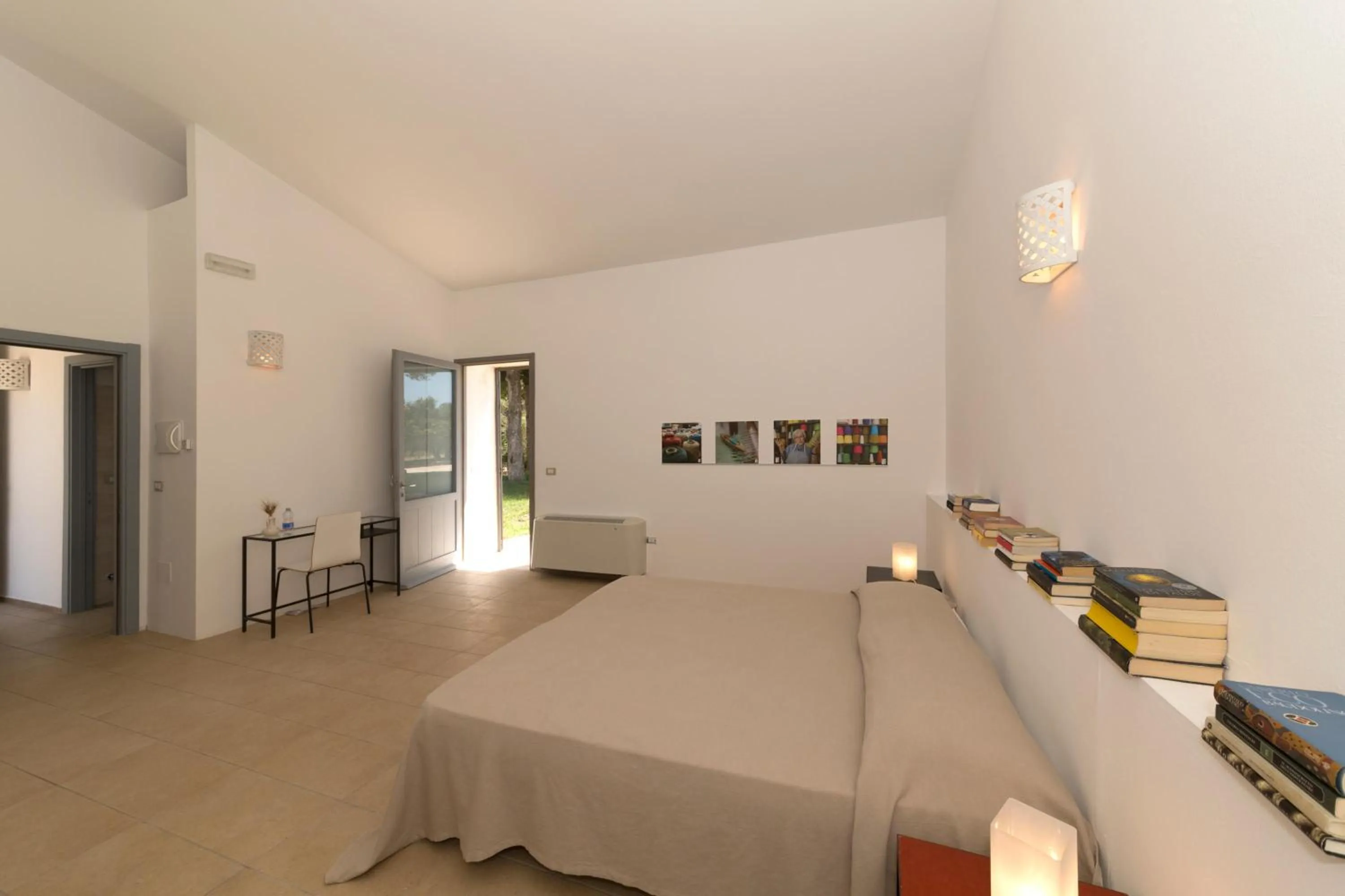 Photo of the whole room, Bed in La Casa di Ora