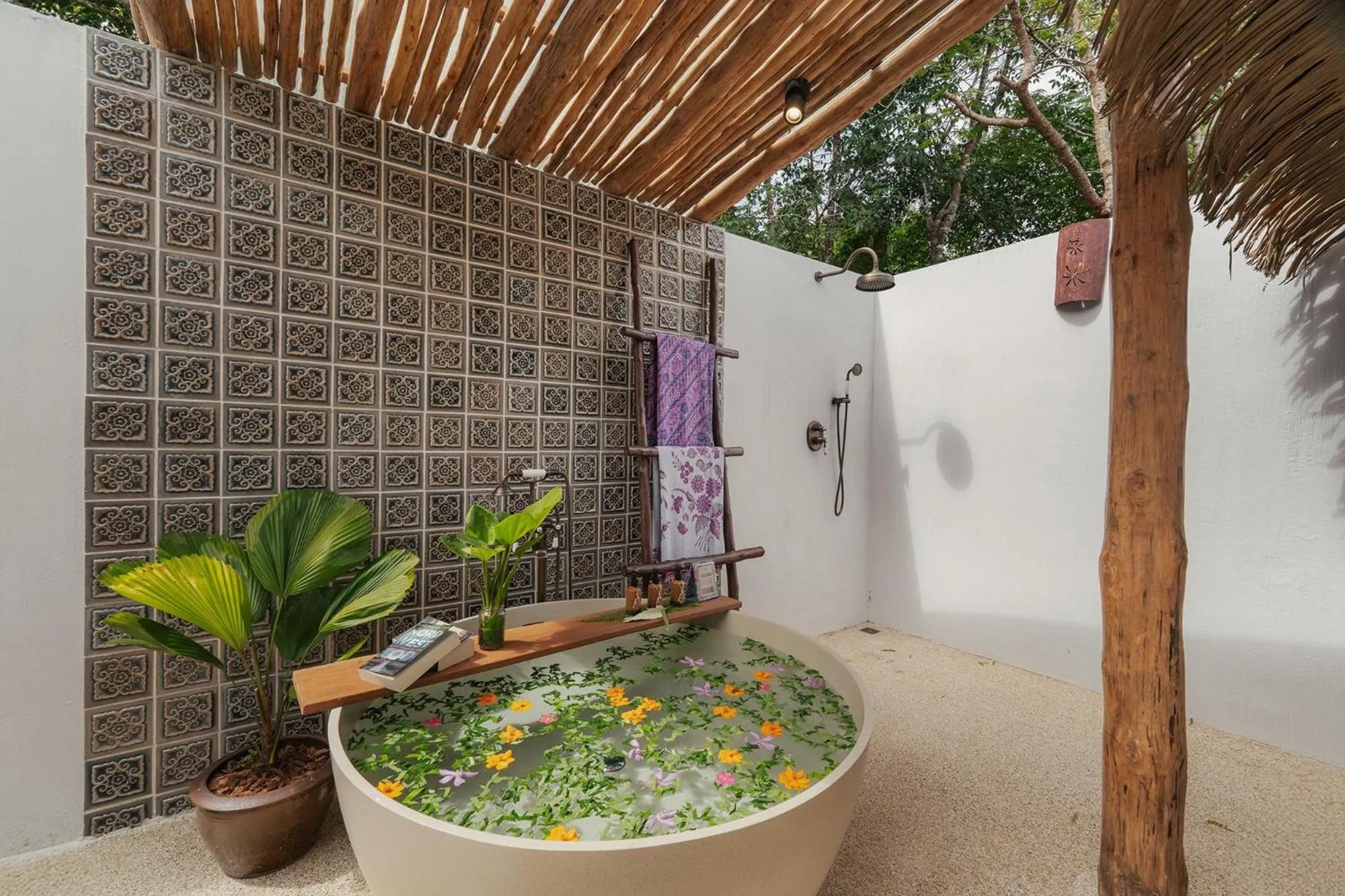 Bath in Koh Yao Yai Village