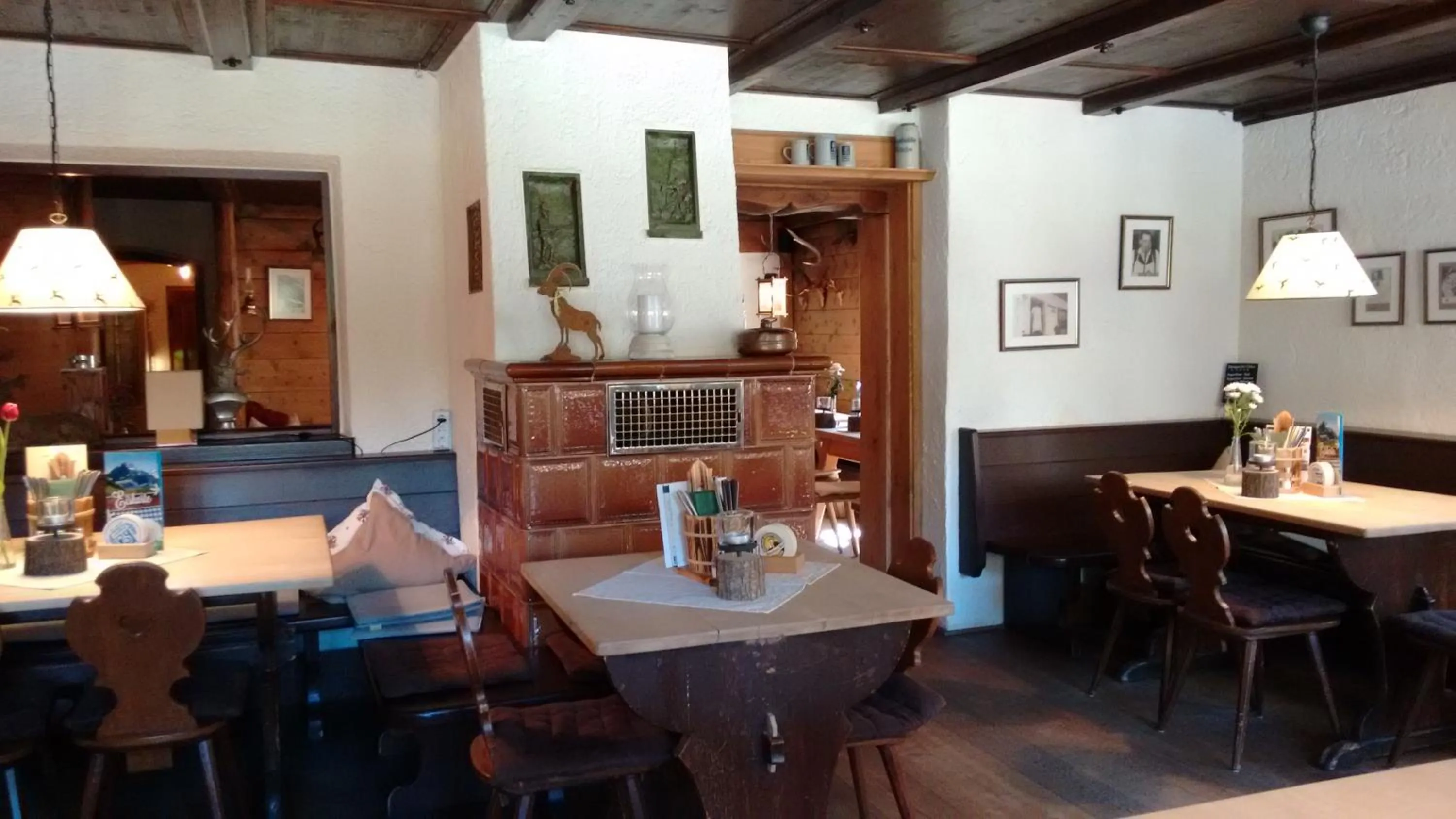 Restaurant/places to eat in Schwaigeralm