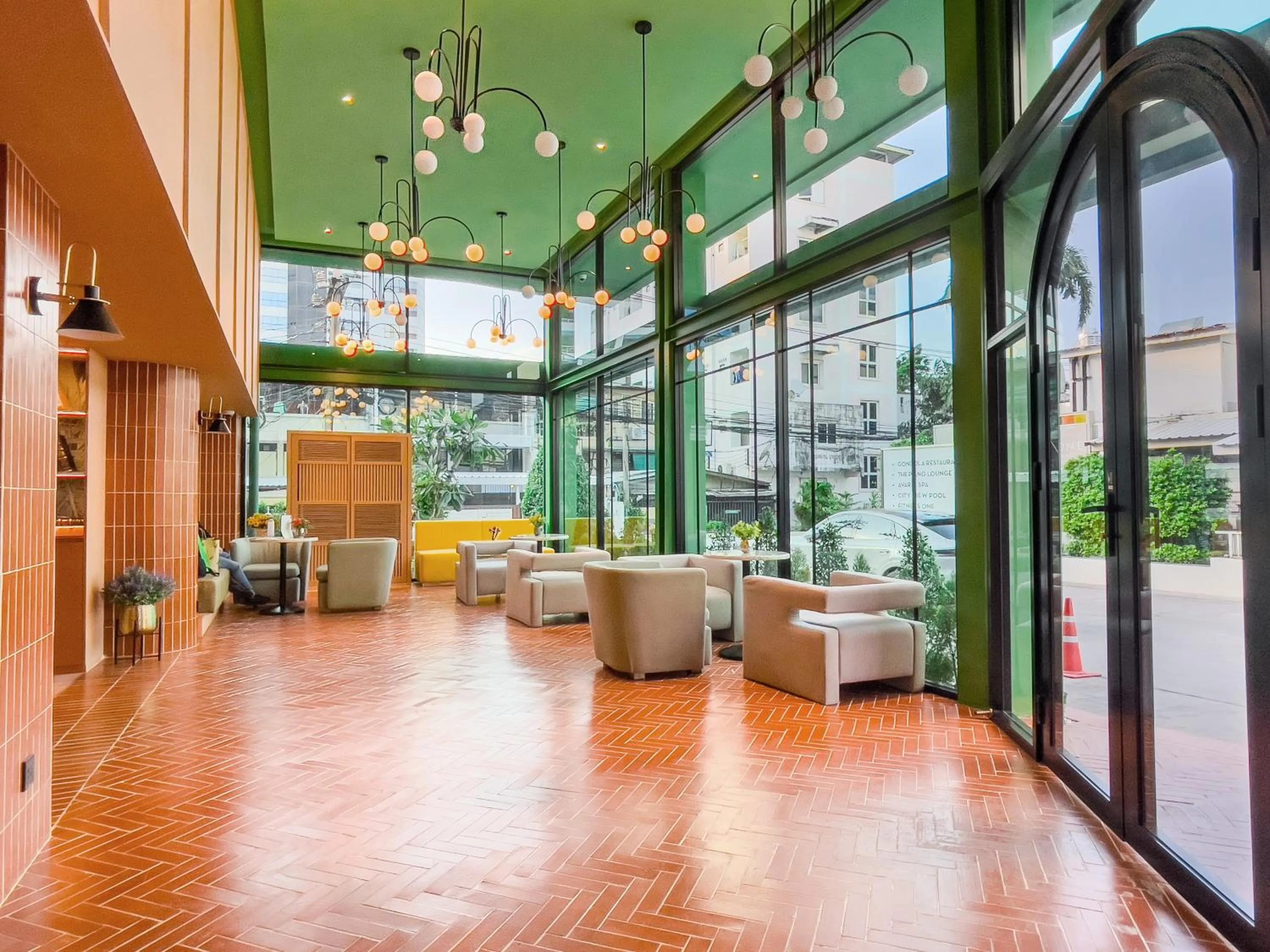 Facade/entrance in Happihaus Hotel Bangkok