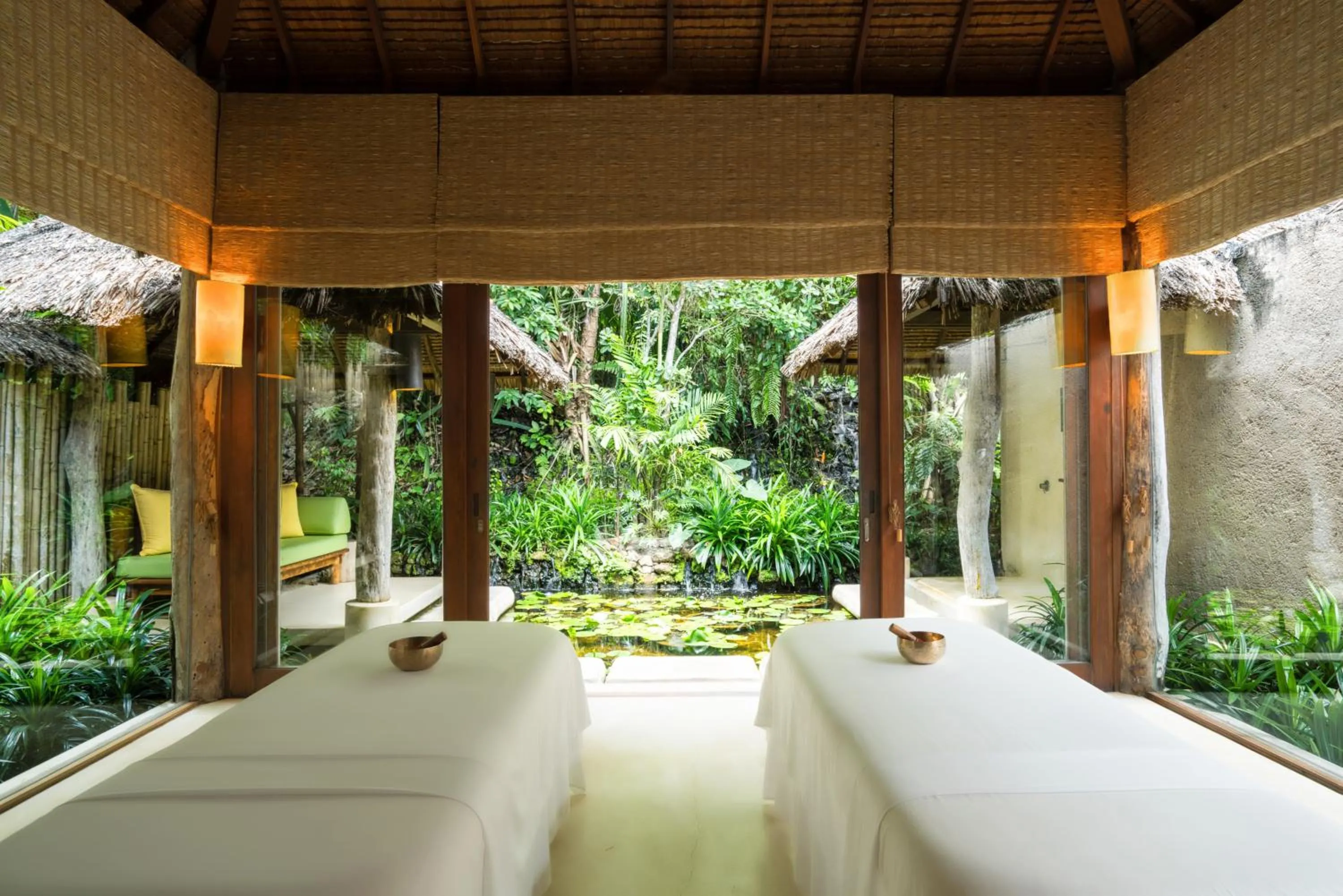 Massage, Bed in Six Senses Yao Noi
