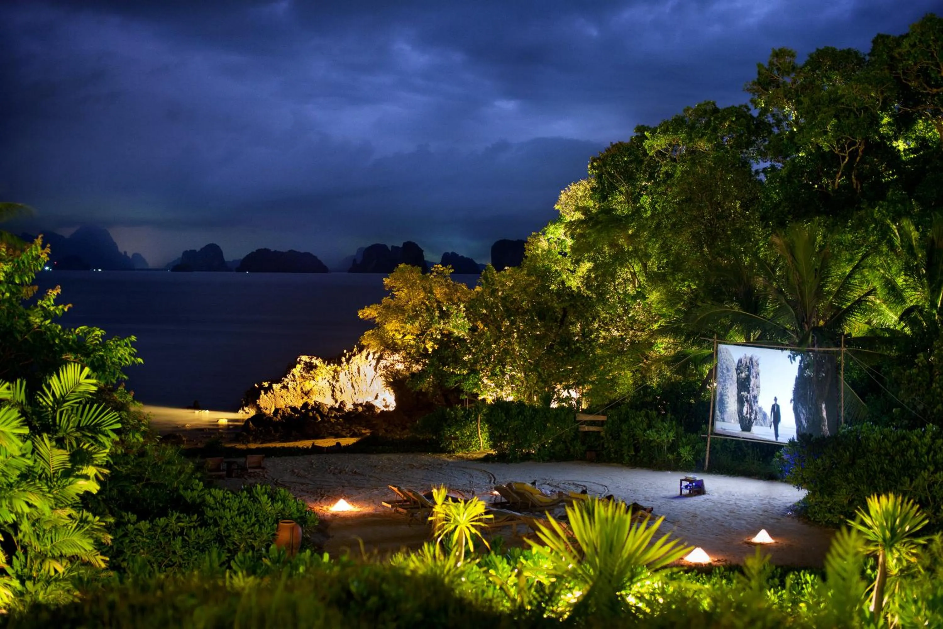 Evening entertainment in Six Senses Yao Noi