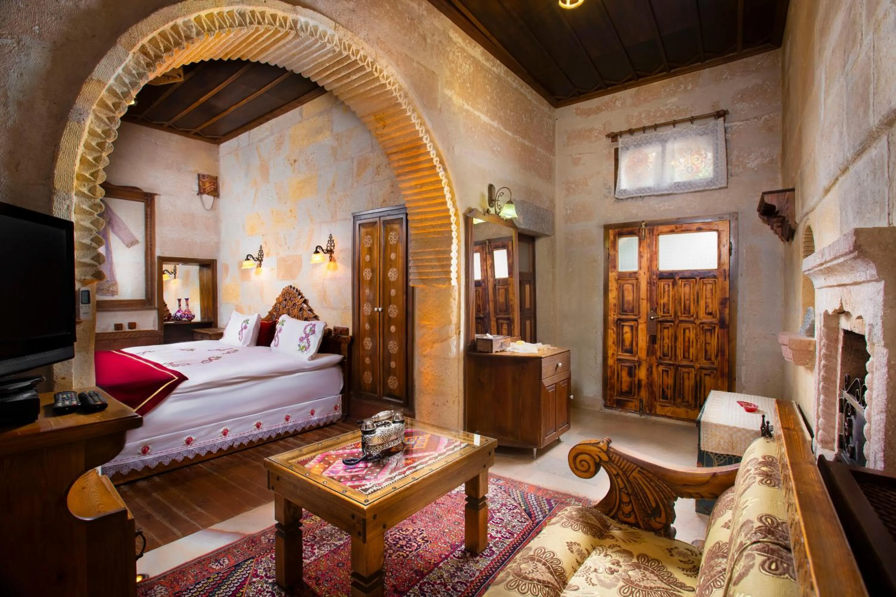 Bed in Cappadocia Gamirasu Cave Hotel