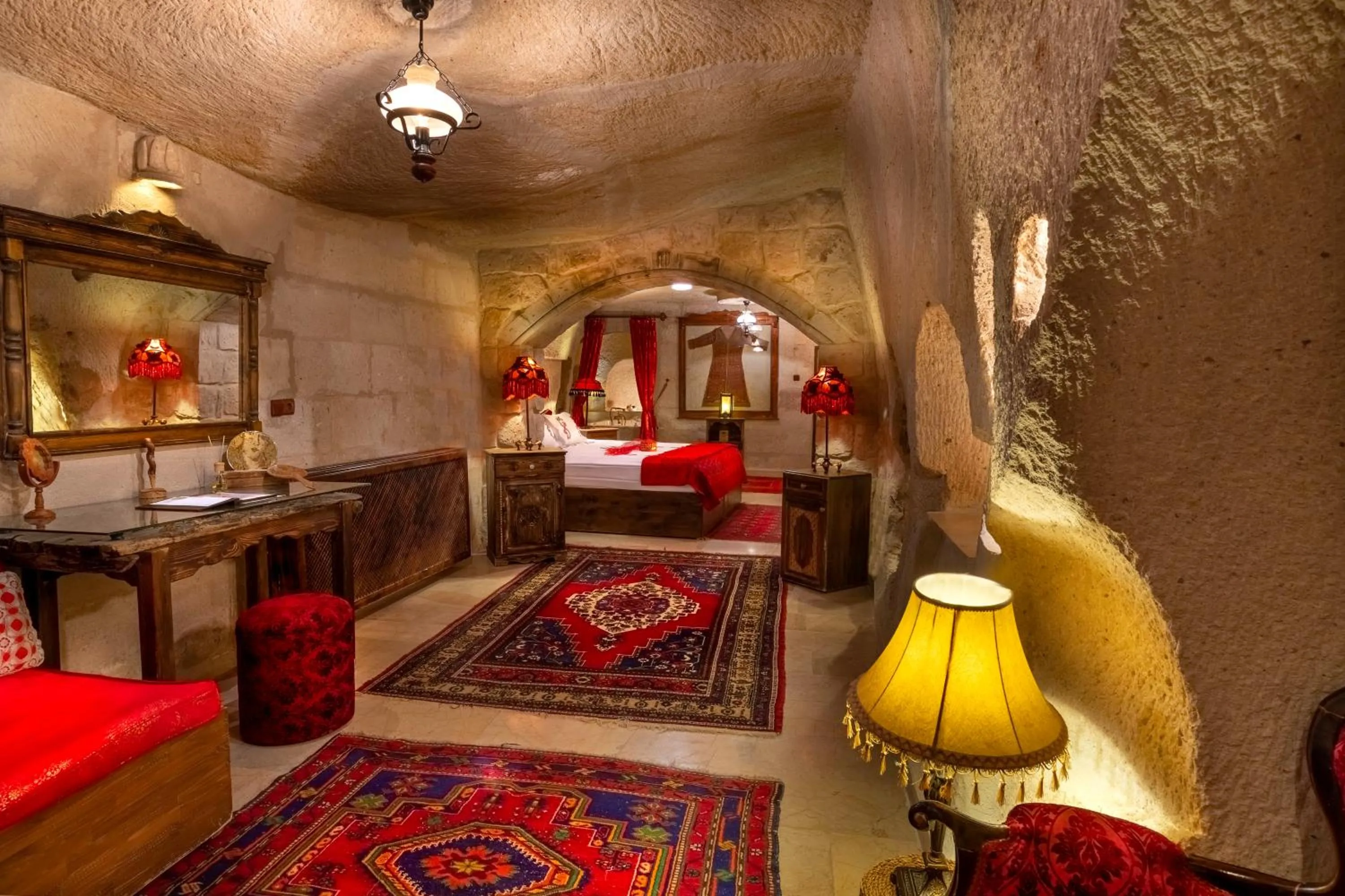 Photo of the whole room, Bed in Cappadocia Gamirasu Cave Hotel