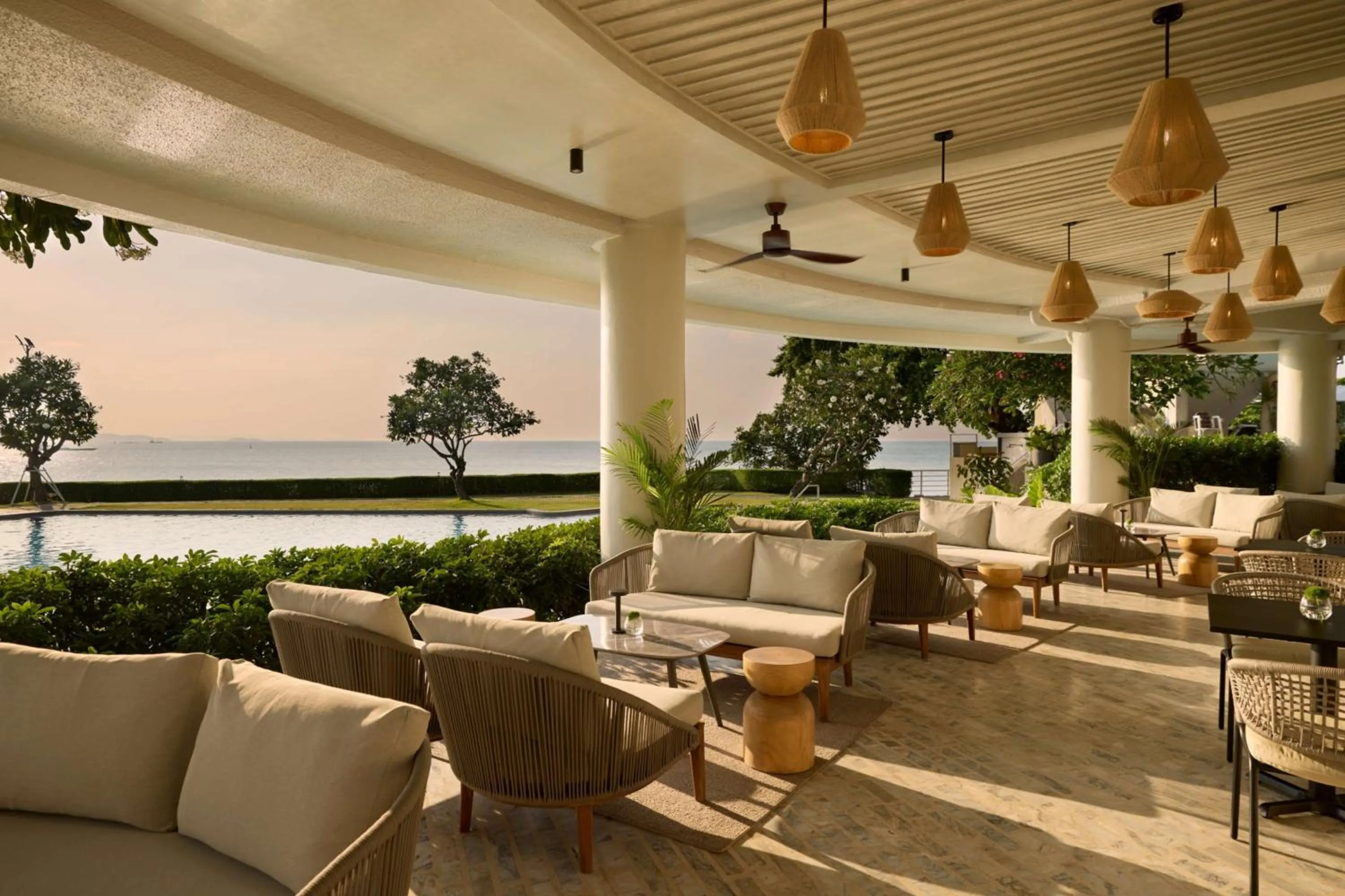 Restaurant/places to eat in Dusit Thani Pattaya