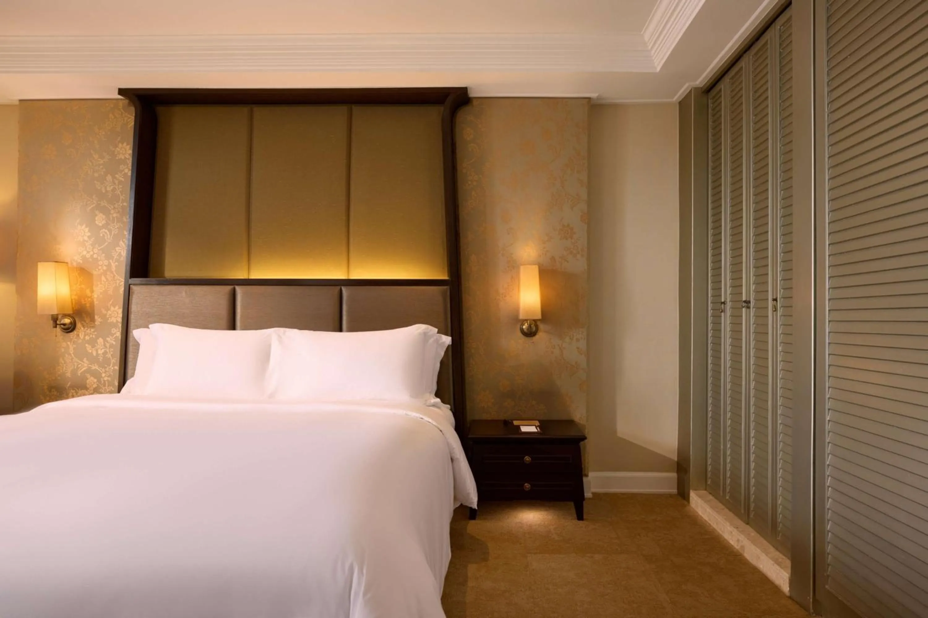 Bed in Dusit Thani Pattaya