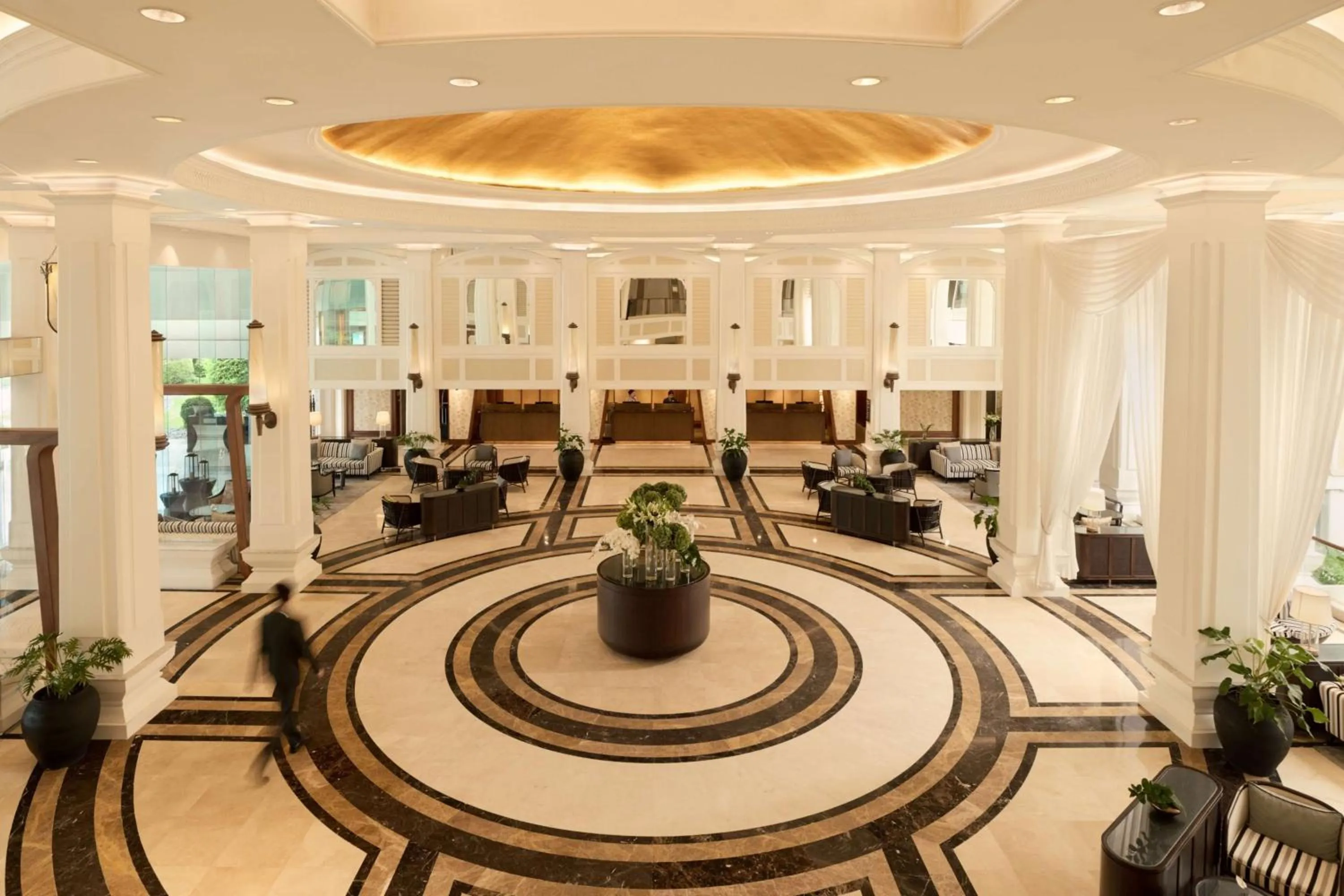 Lobby or reception in Dusit Thani Pattaya