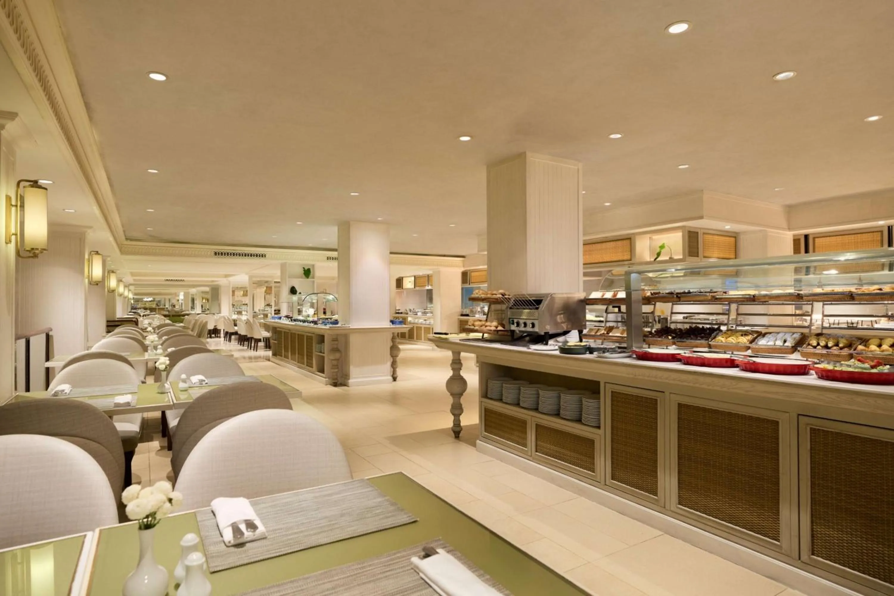 Restaurant/places to eat in Dusit Thani Pattaya