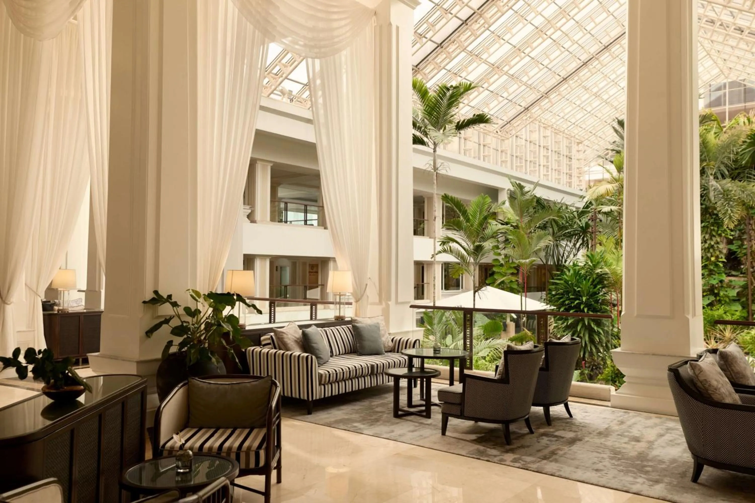 Lobby or reception in Dusit Thani Pattaya