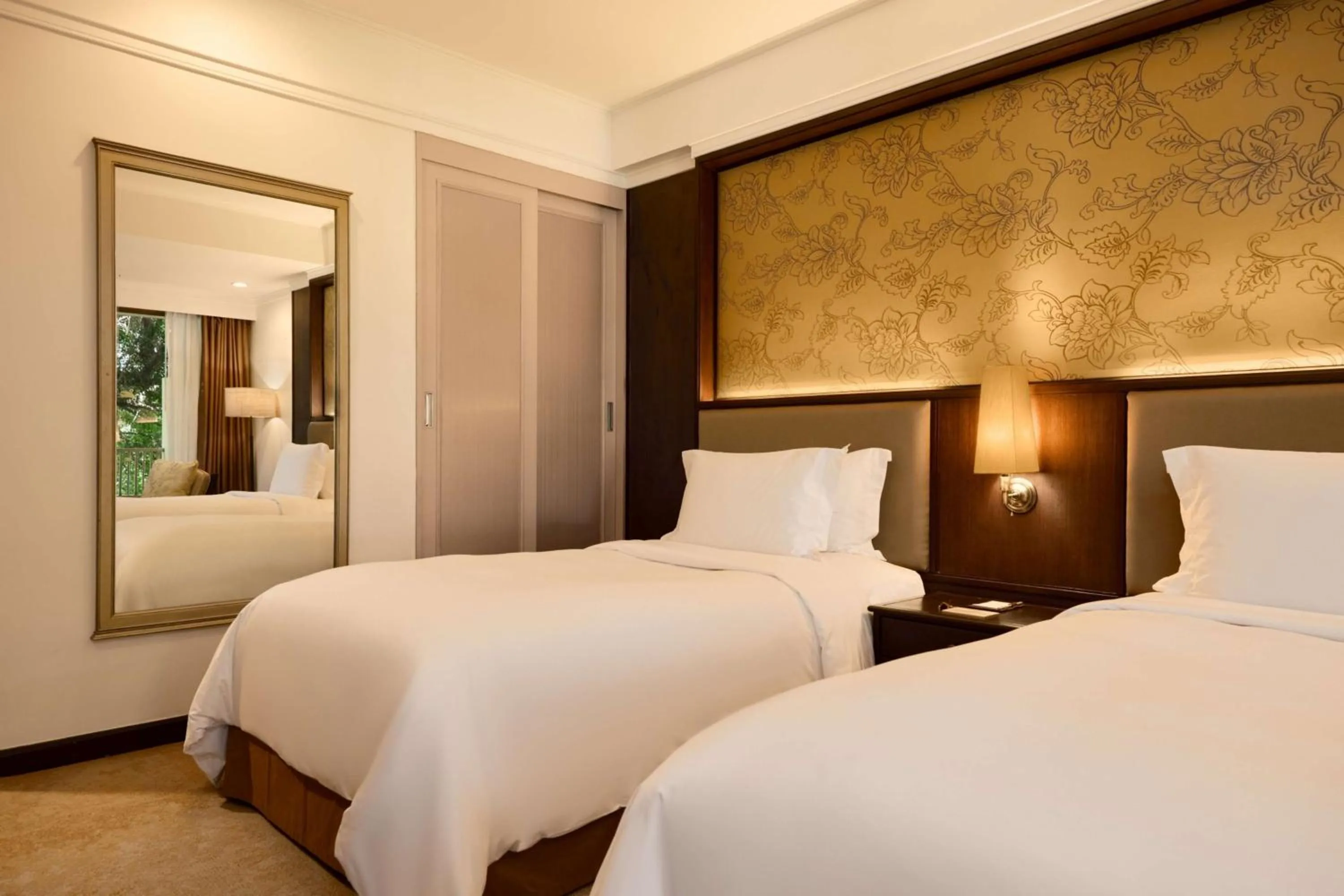 Bed in Dusit Thani Pattaya