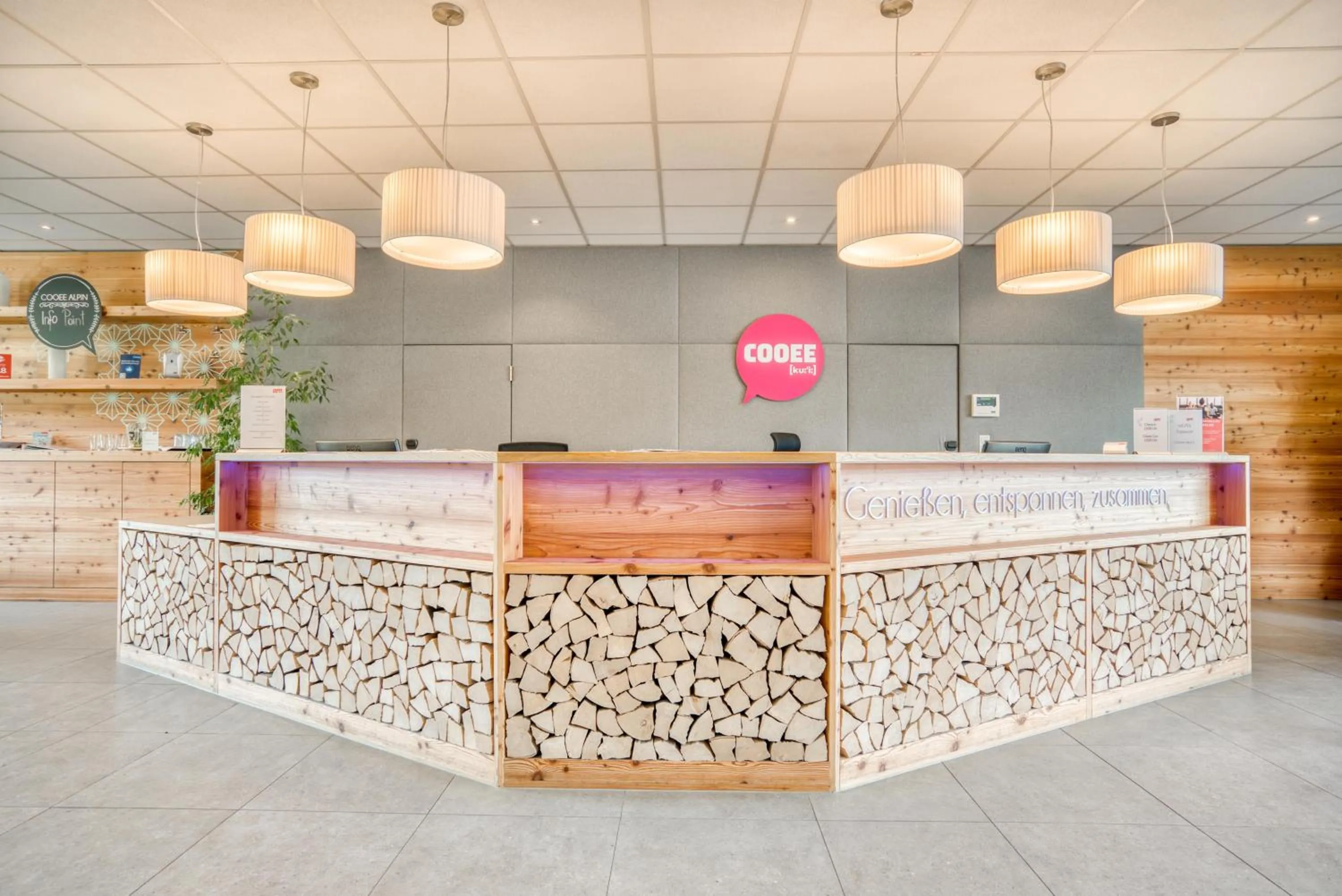 Lobby or reception in COOEE alpin Hotel Kitzbüheler Alpen