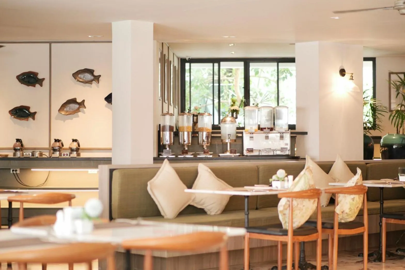 Restaurant/places to eat in Sawaddi Patong Resort & Spa by Tolani