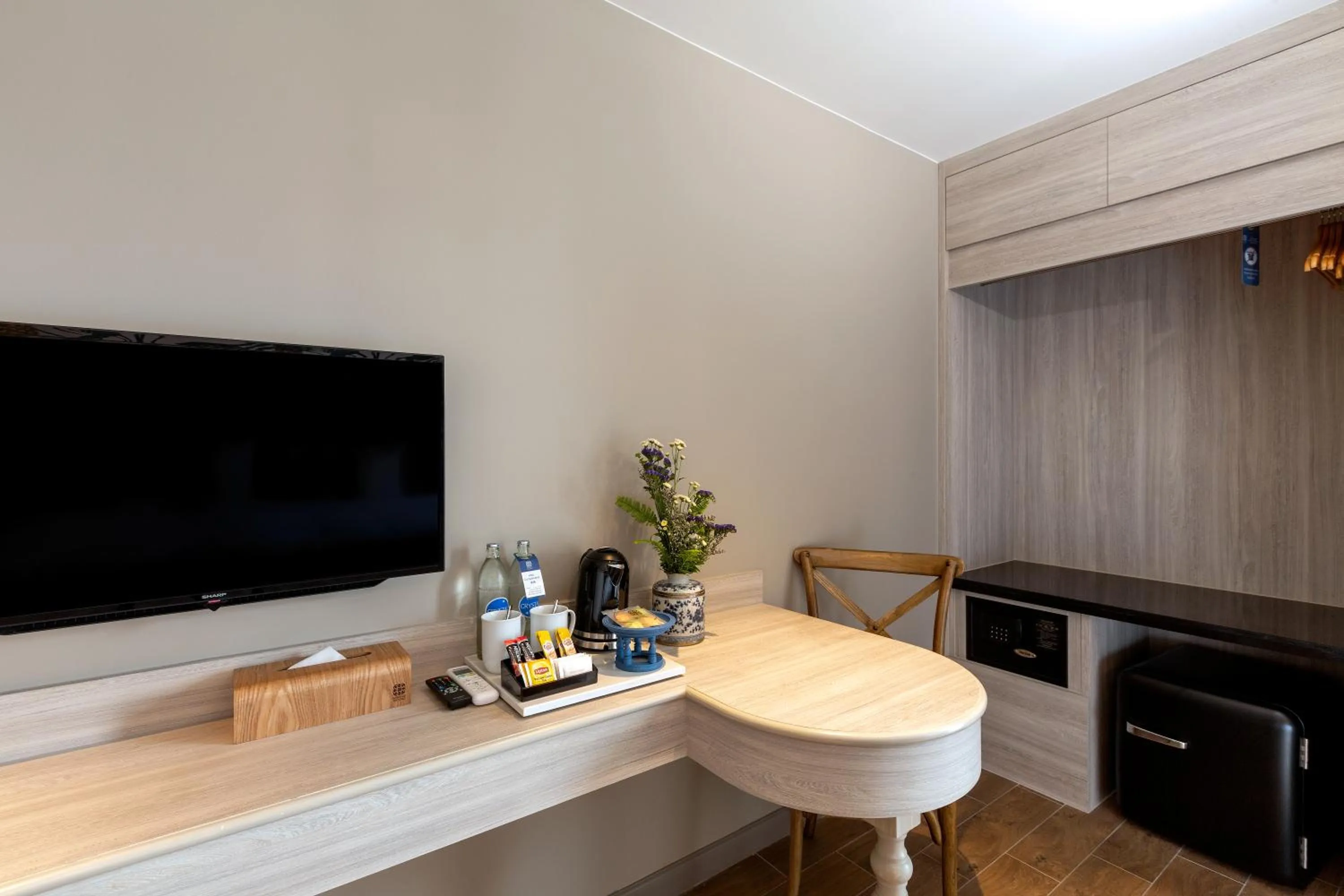 Coffee/tea facilities in Sawaddi Patong Resort & Spa by Tolani