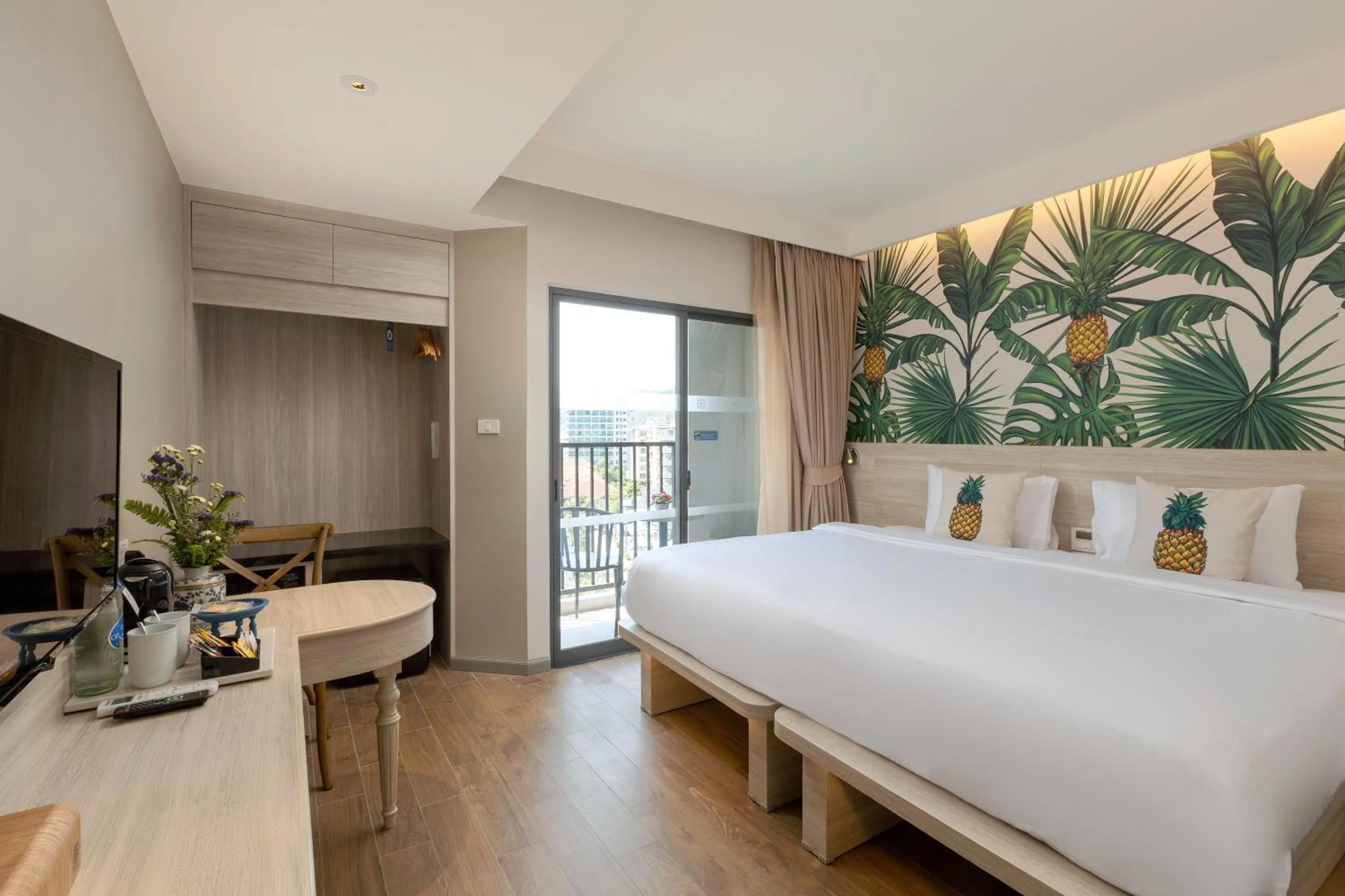 Photo of the whole room, Bed in Sawaddi Patong Resort & Spa by Tolani