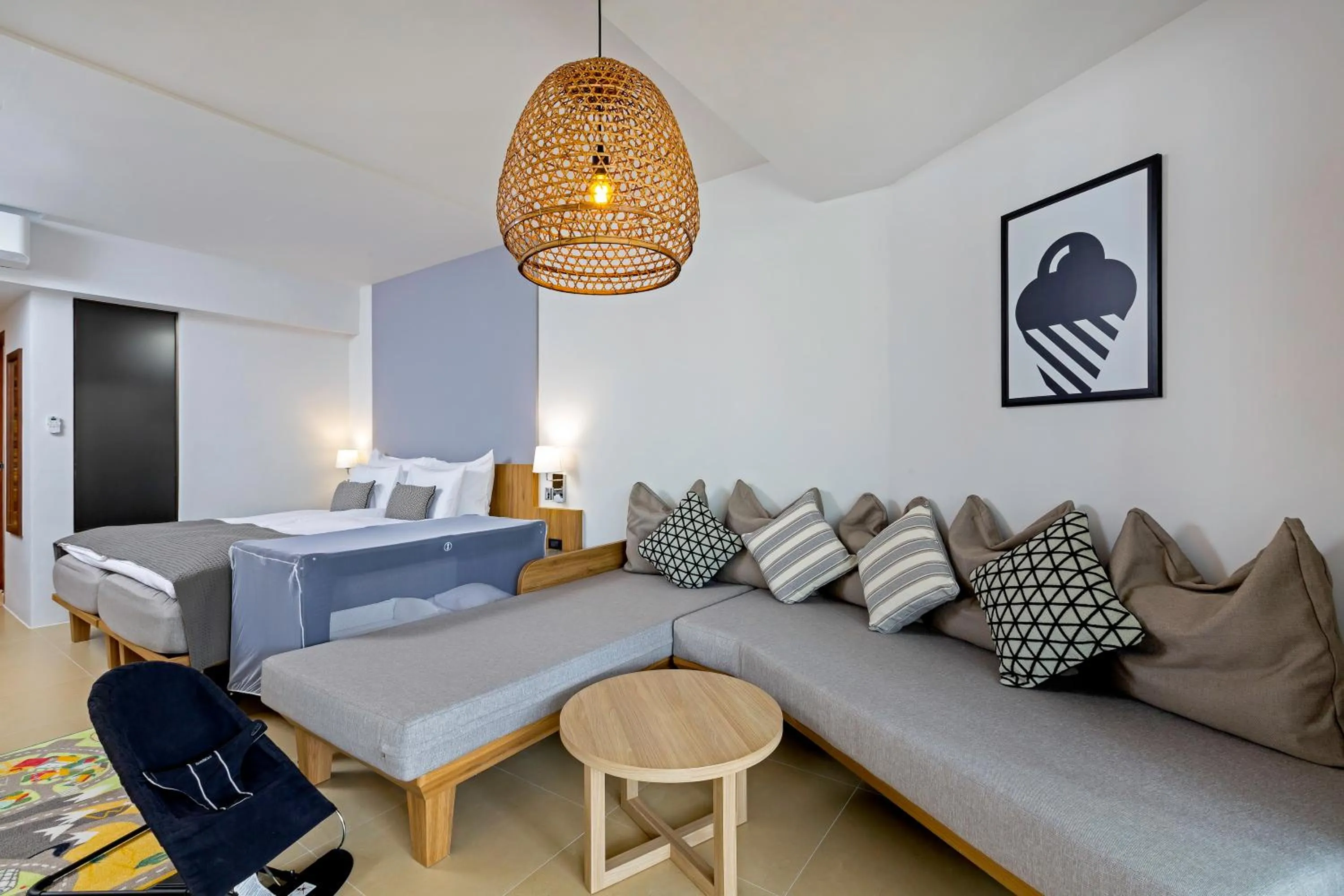 Photo of the whole room, Bed in Sunwing Kamala Beach