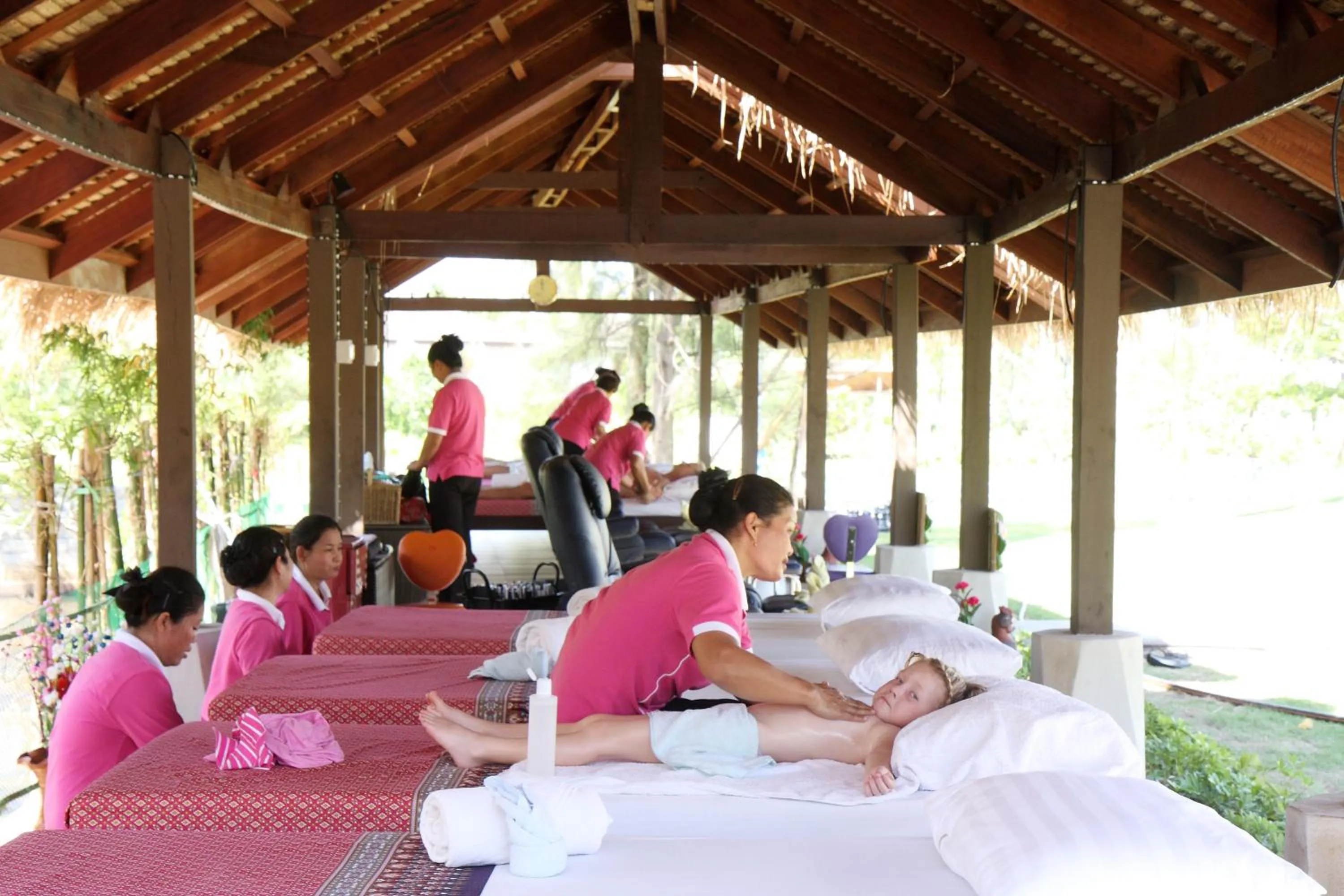 Massage in Sunwing Kamala Beach