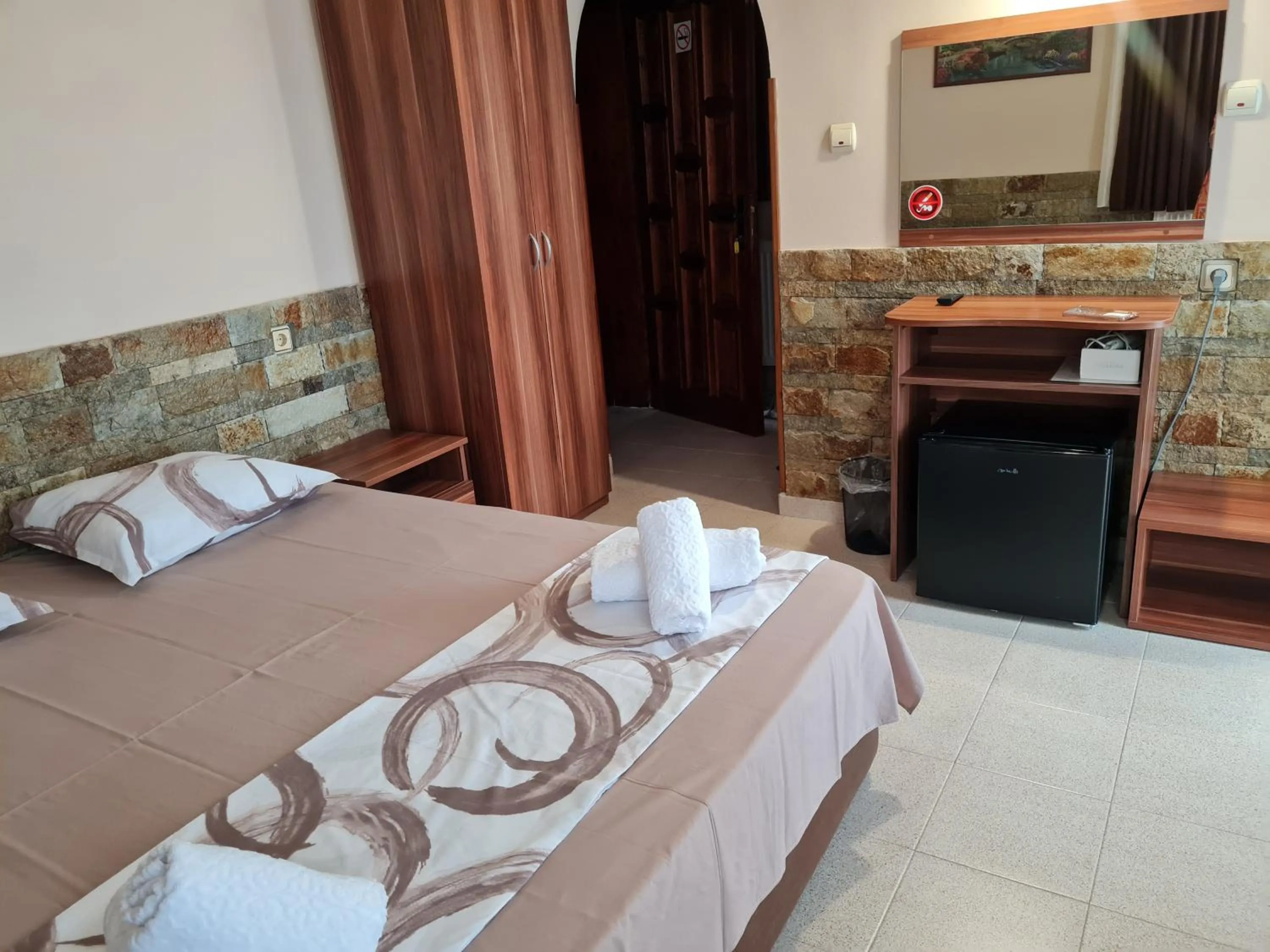 Bed in Family Hotel Zhelkovi - Olympia