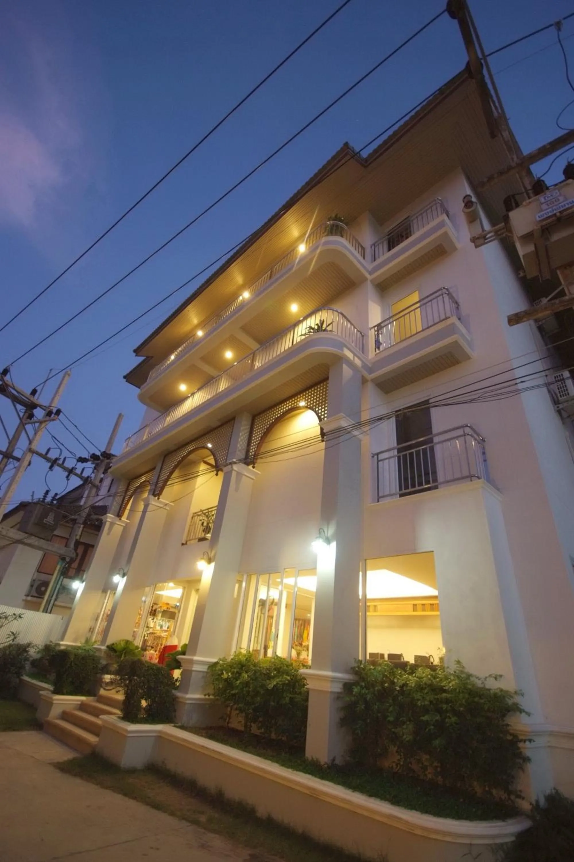 Photo of the whole room in First Bungalow Beach Resort